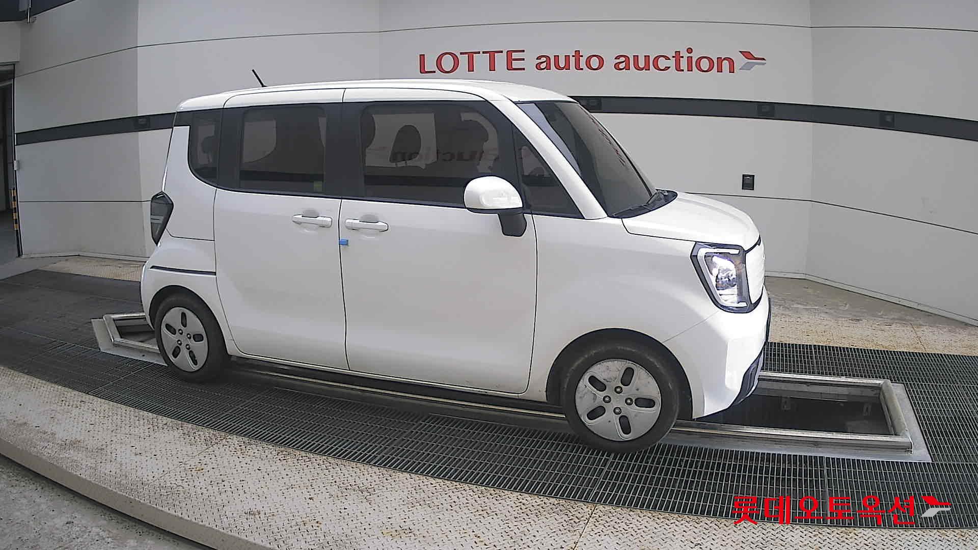 2023 - kia ray
