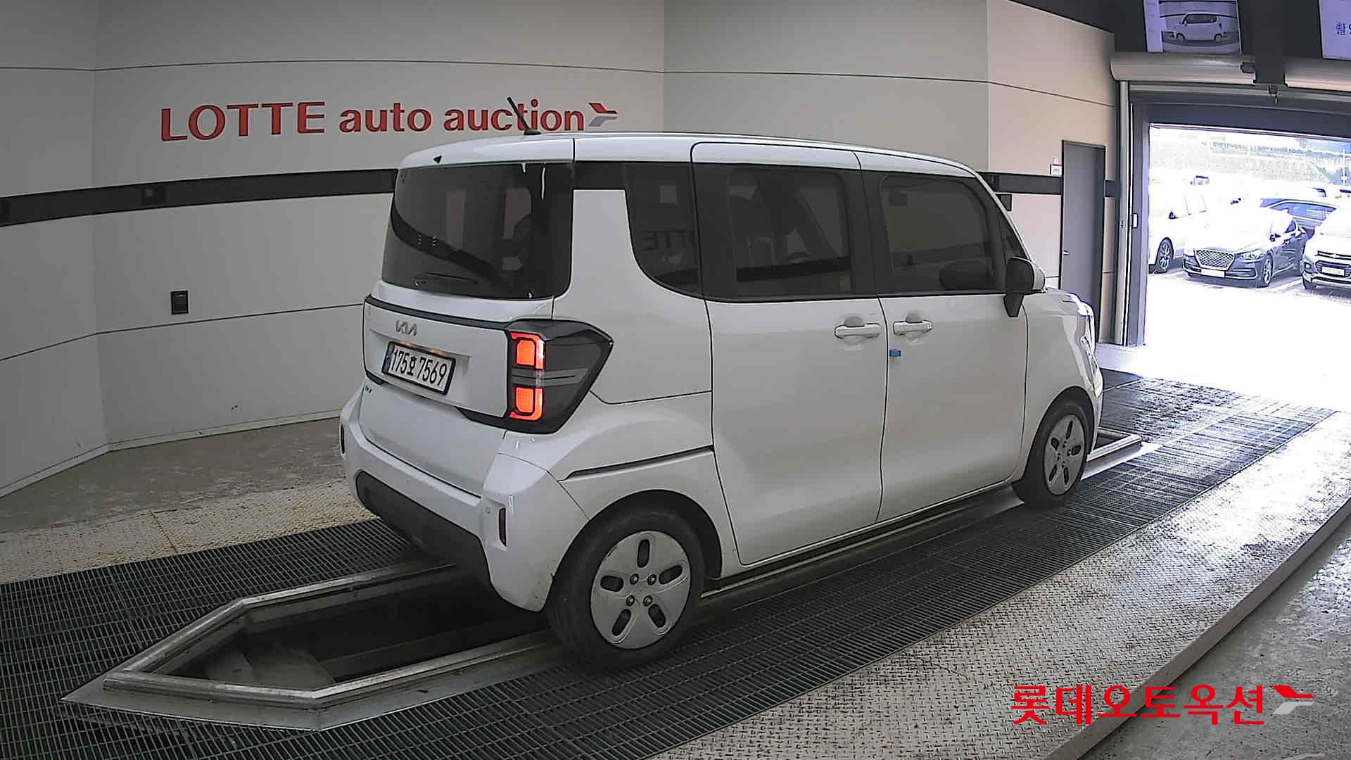 2023 - kia ray