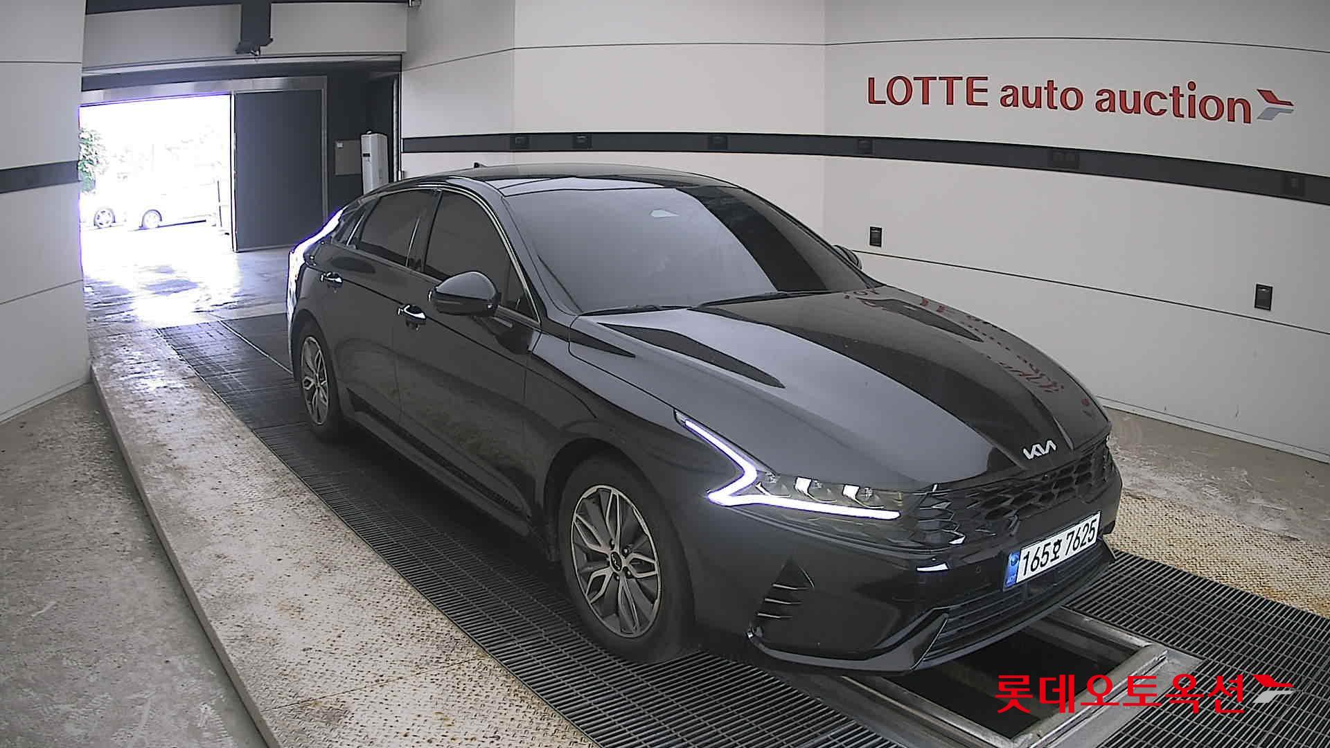 2022 - kia k5