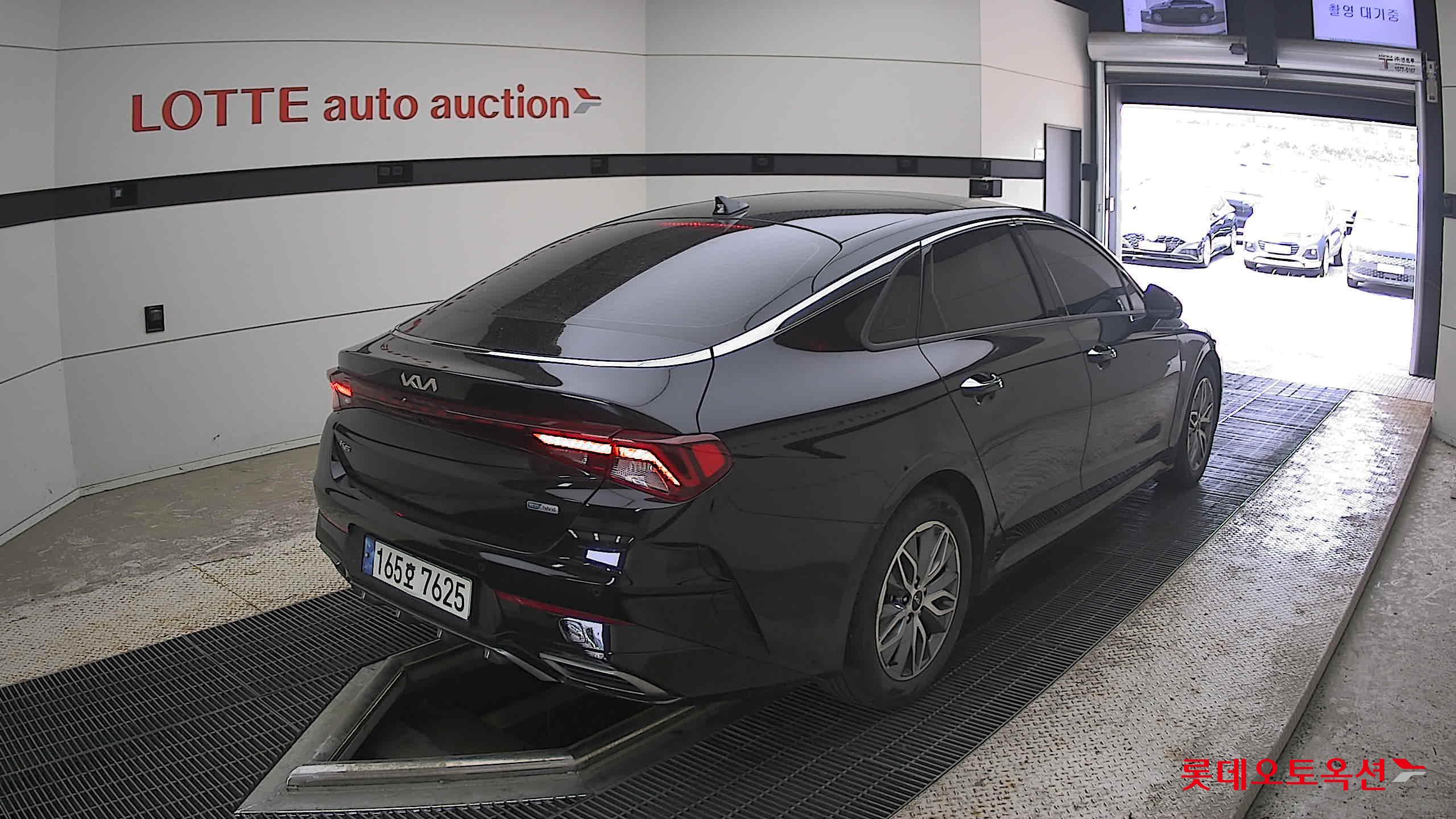 2022 - kia k5