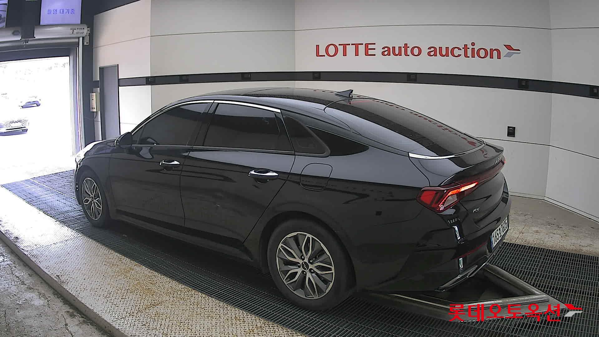 2022 - kia k5