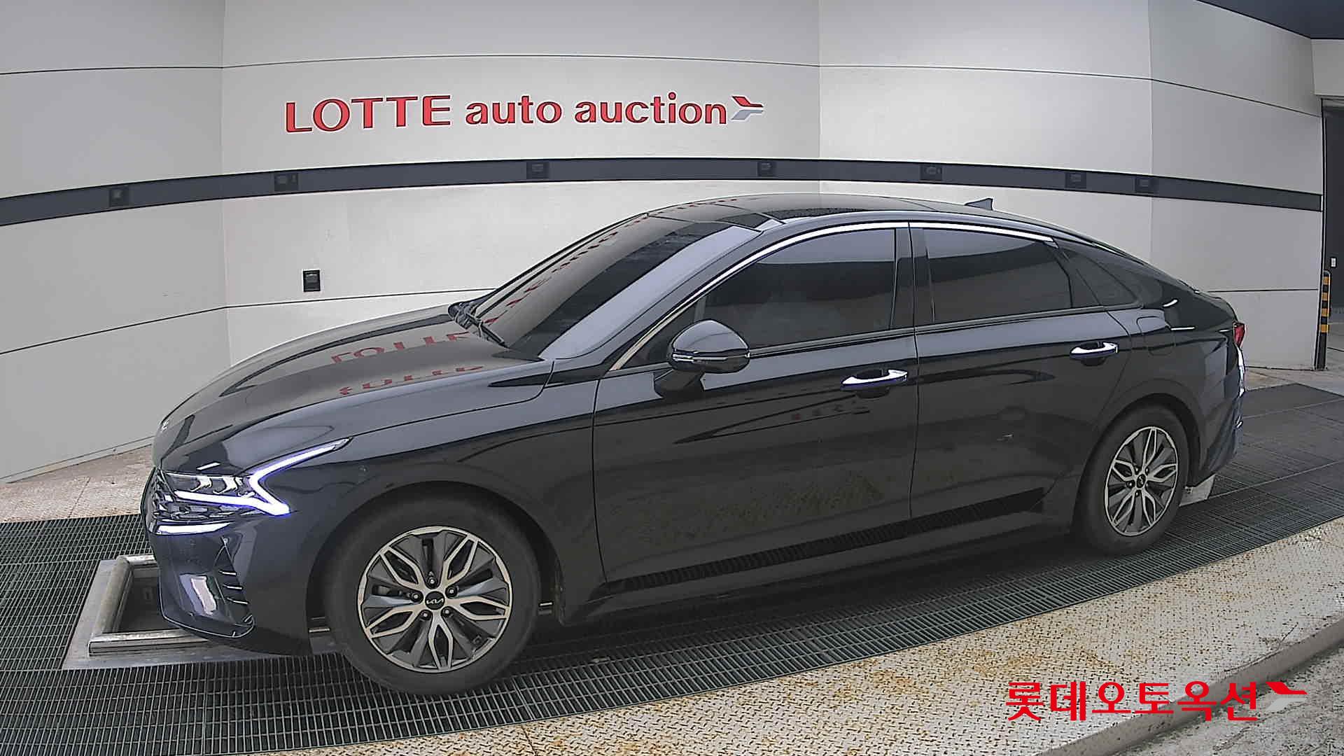 2022 - kia k5