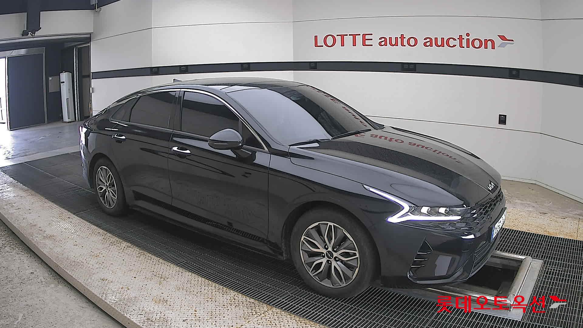 2022 - kia k5