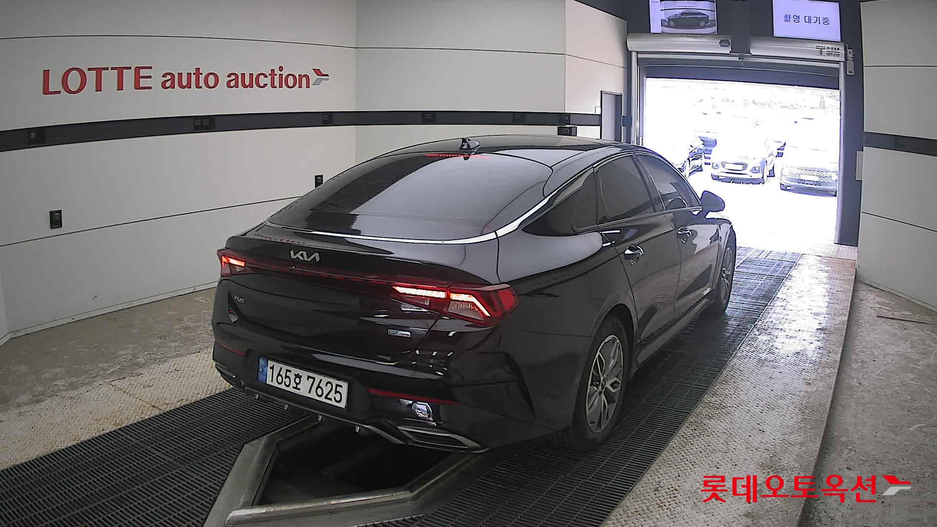 2022 - kia k5