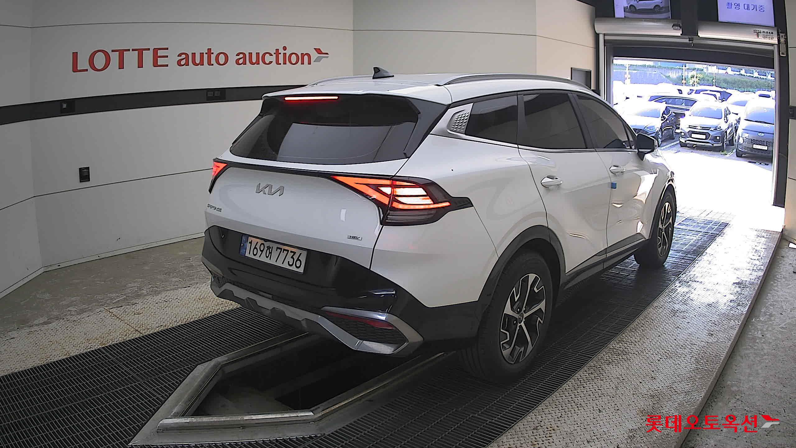 2022 - kia sportage