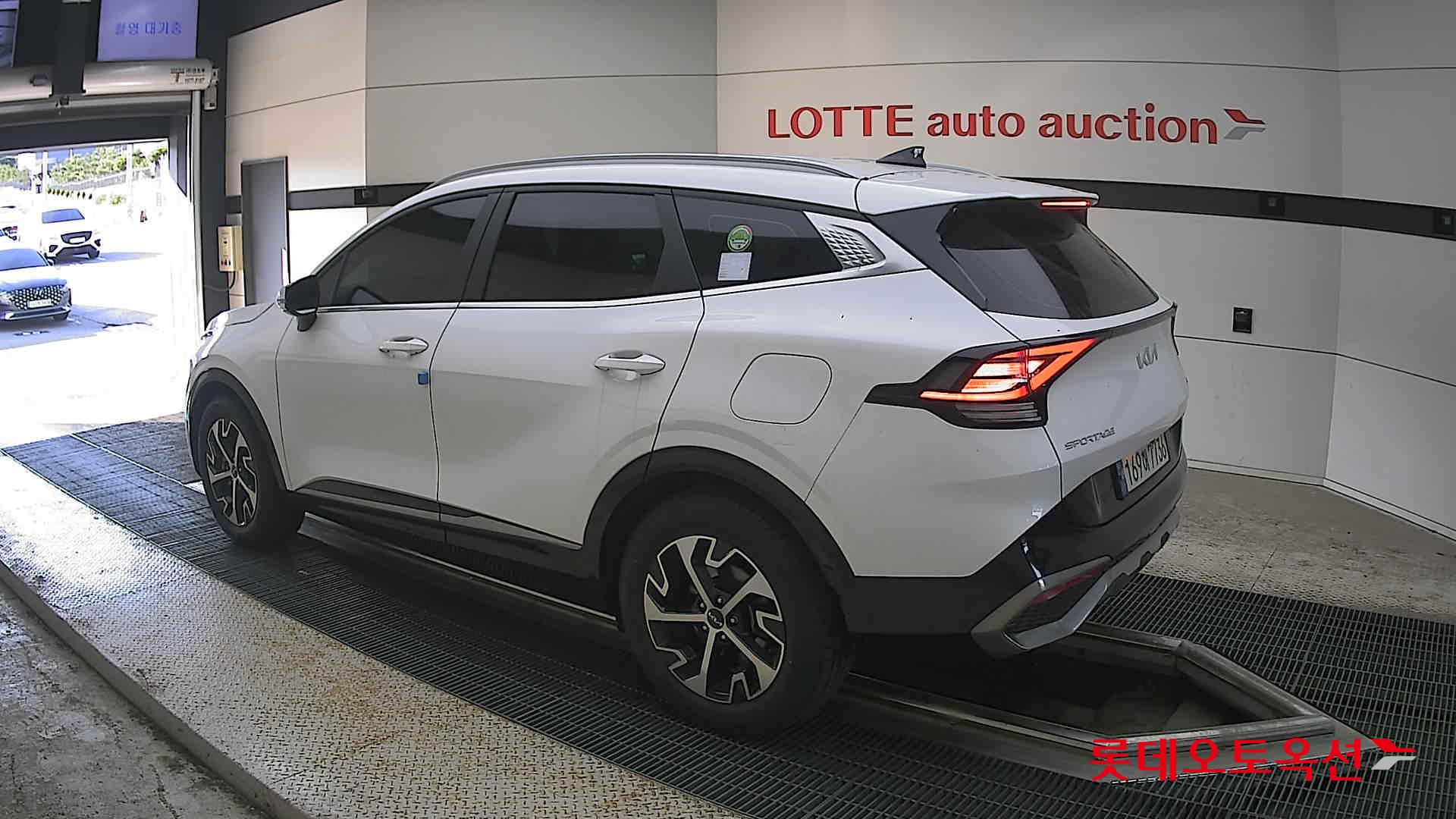 2022 - kia sportage