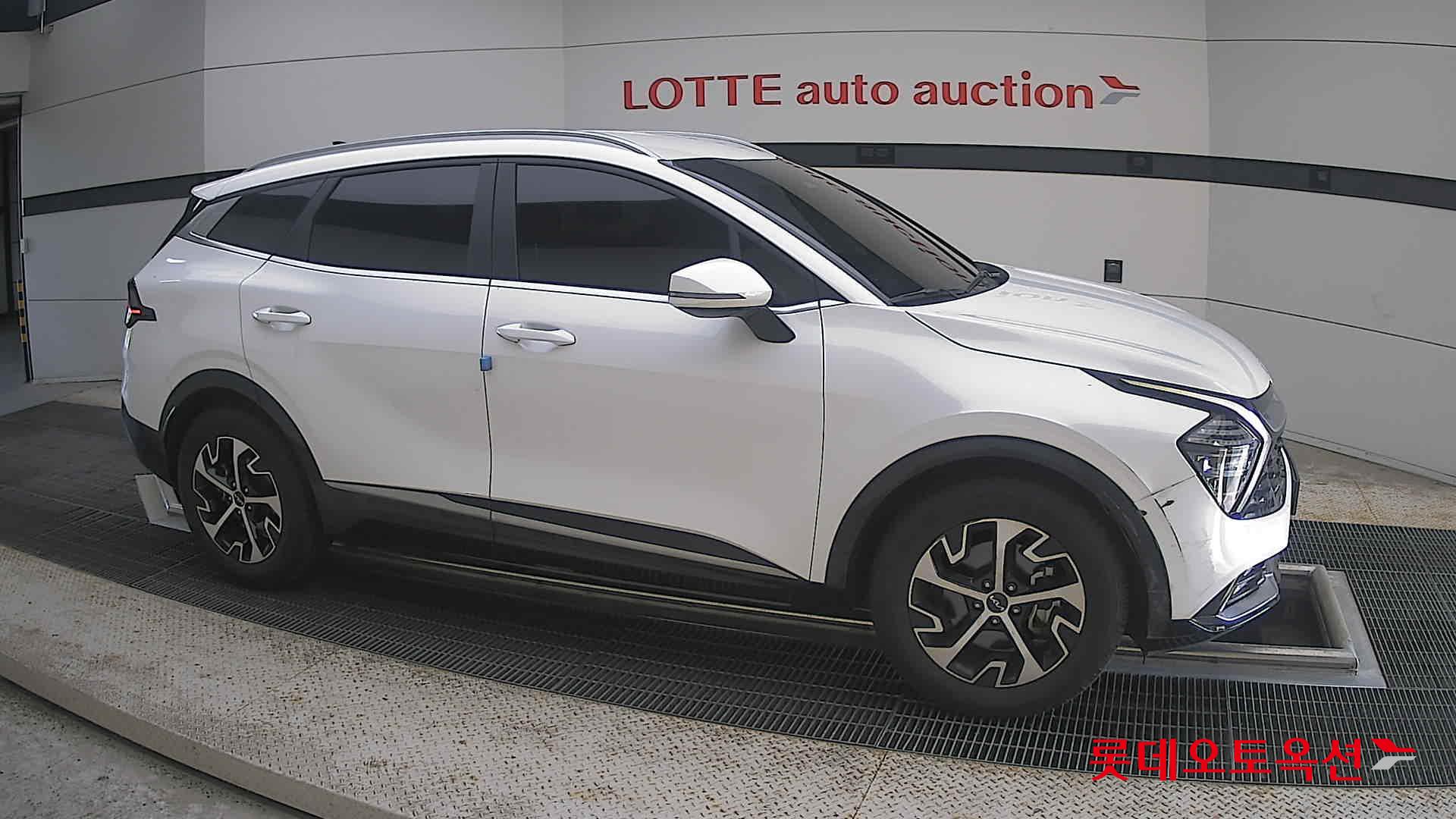 2022 - kia sportage