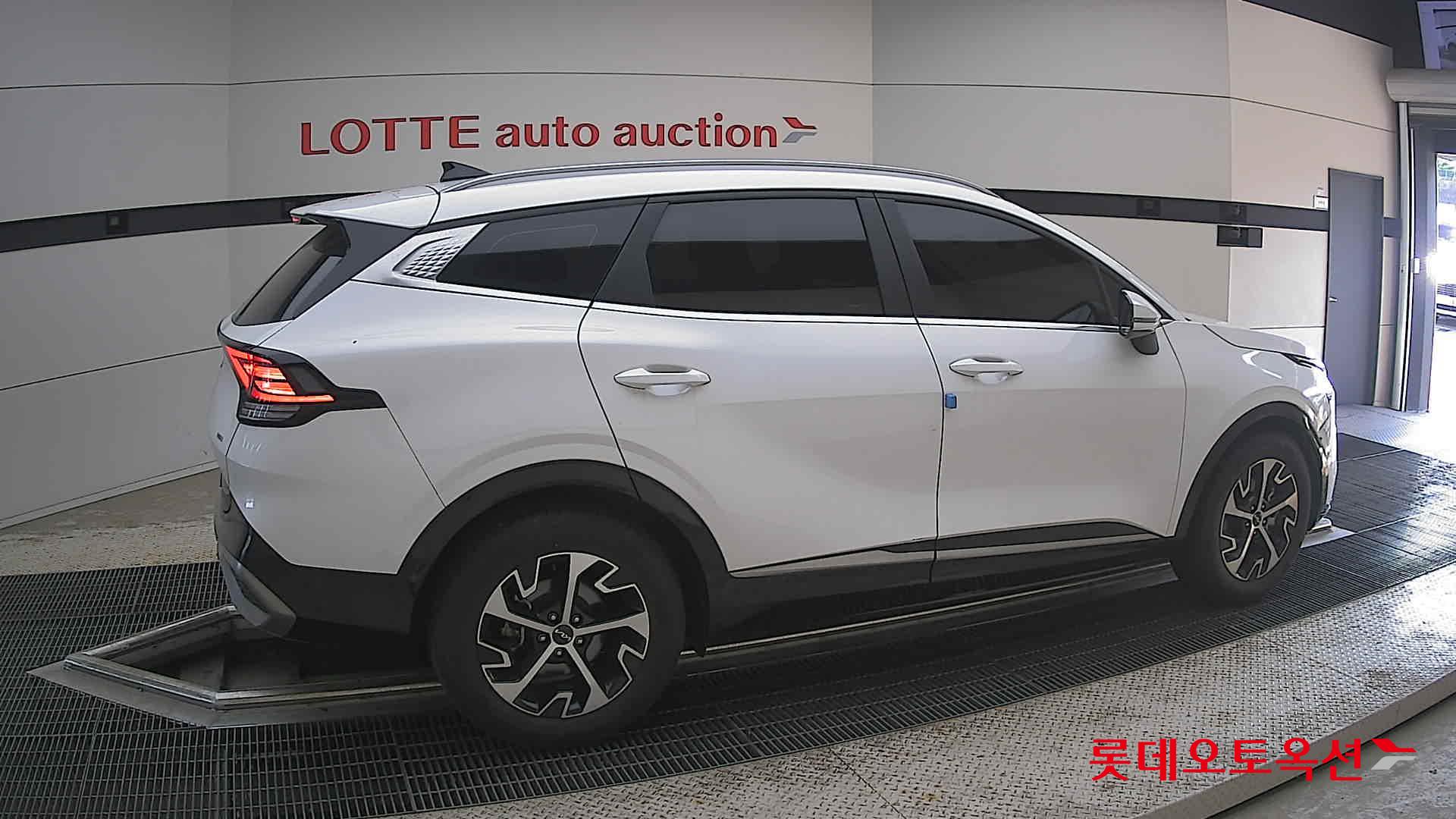 2022 - kia sportage