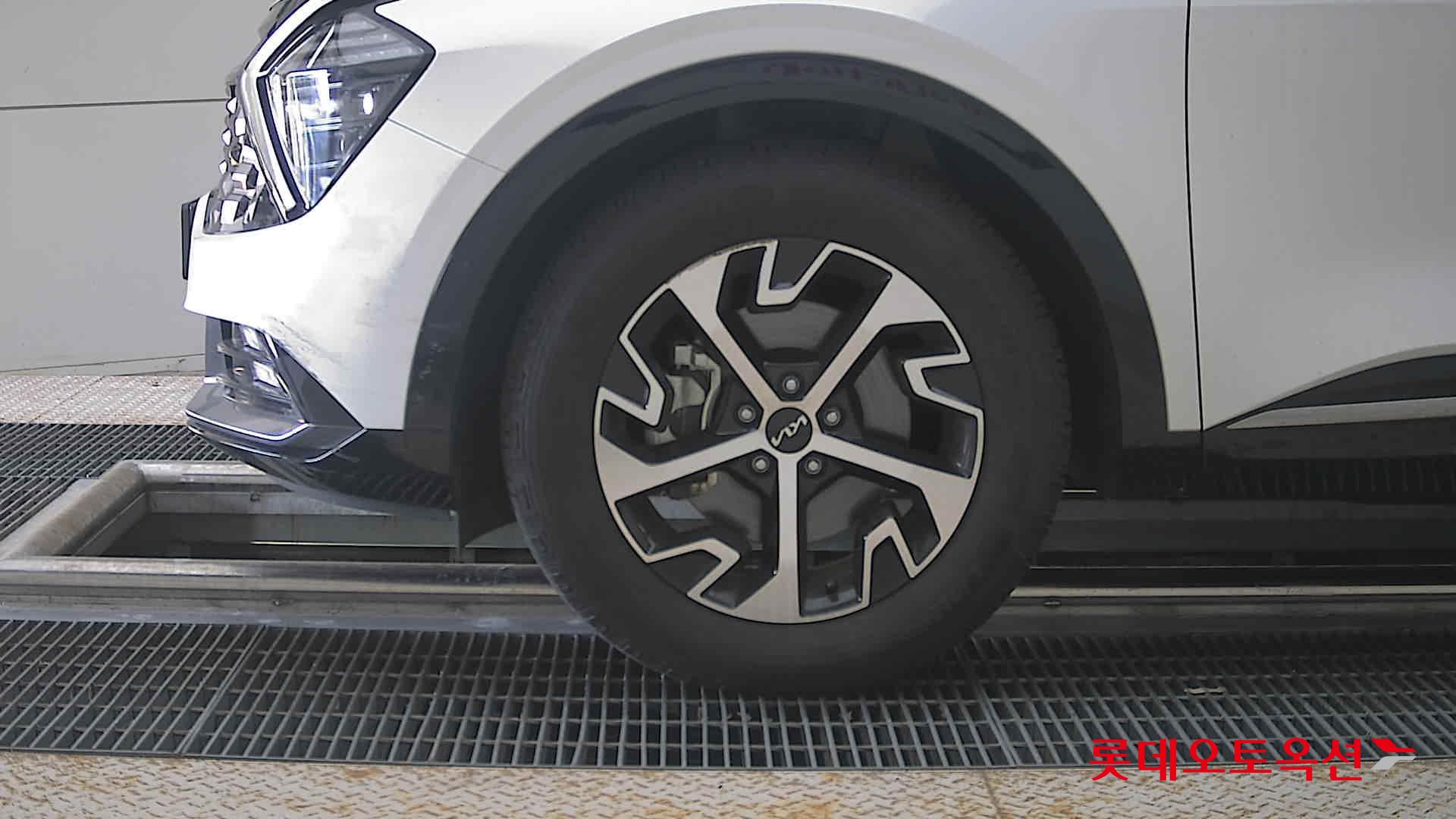 2022 - kia sportage
