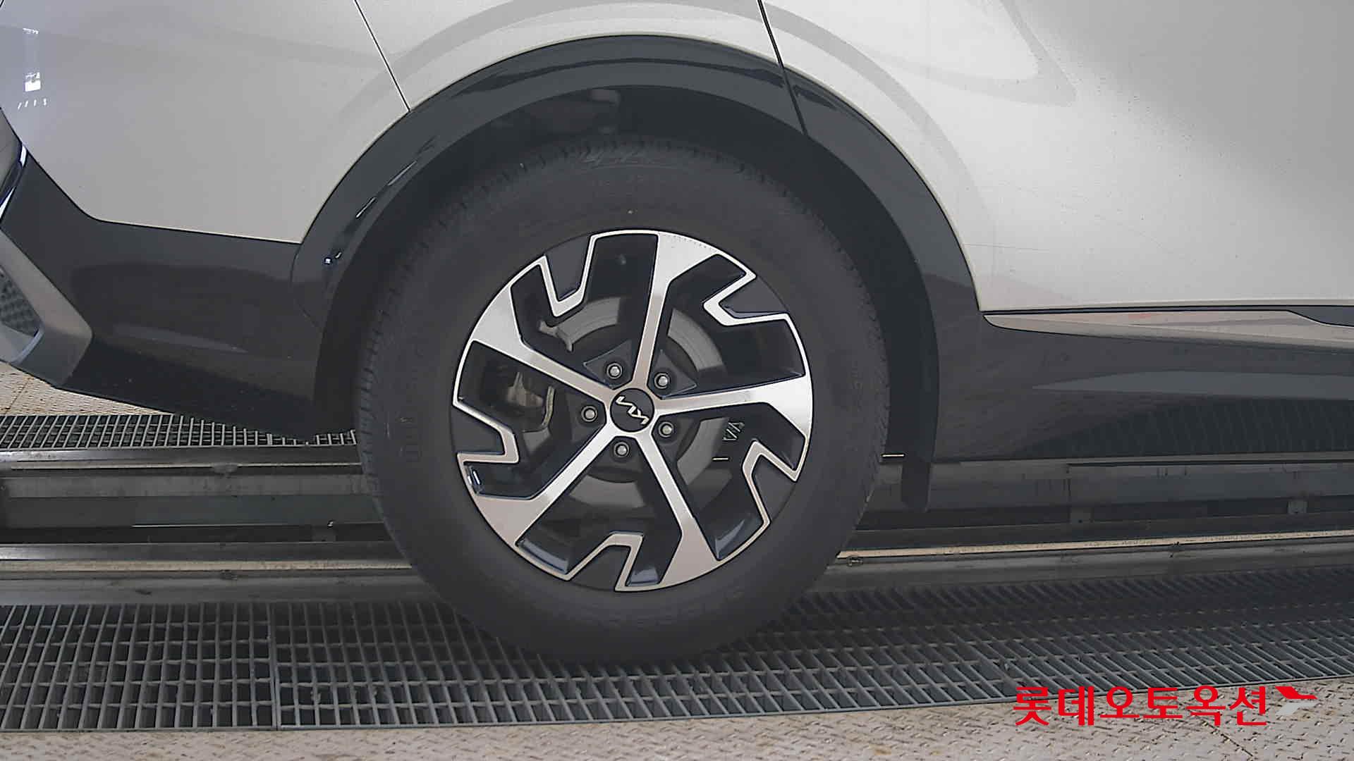 2022 - kia sportage