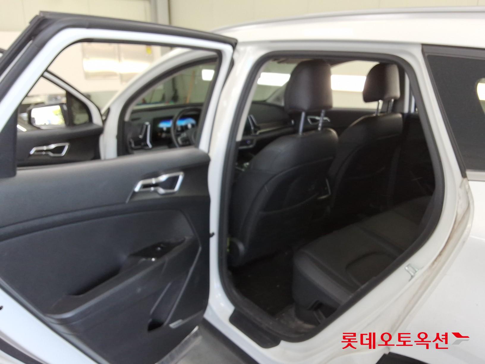 2022 - kia sportage