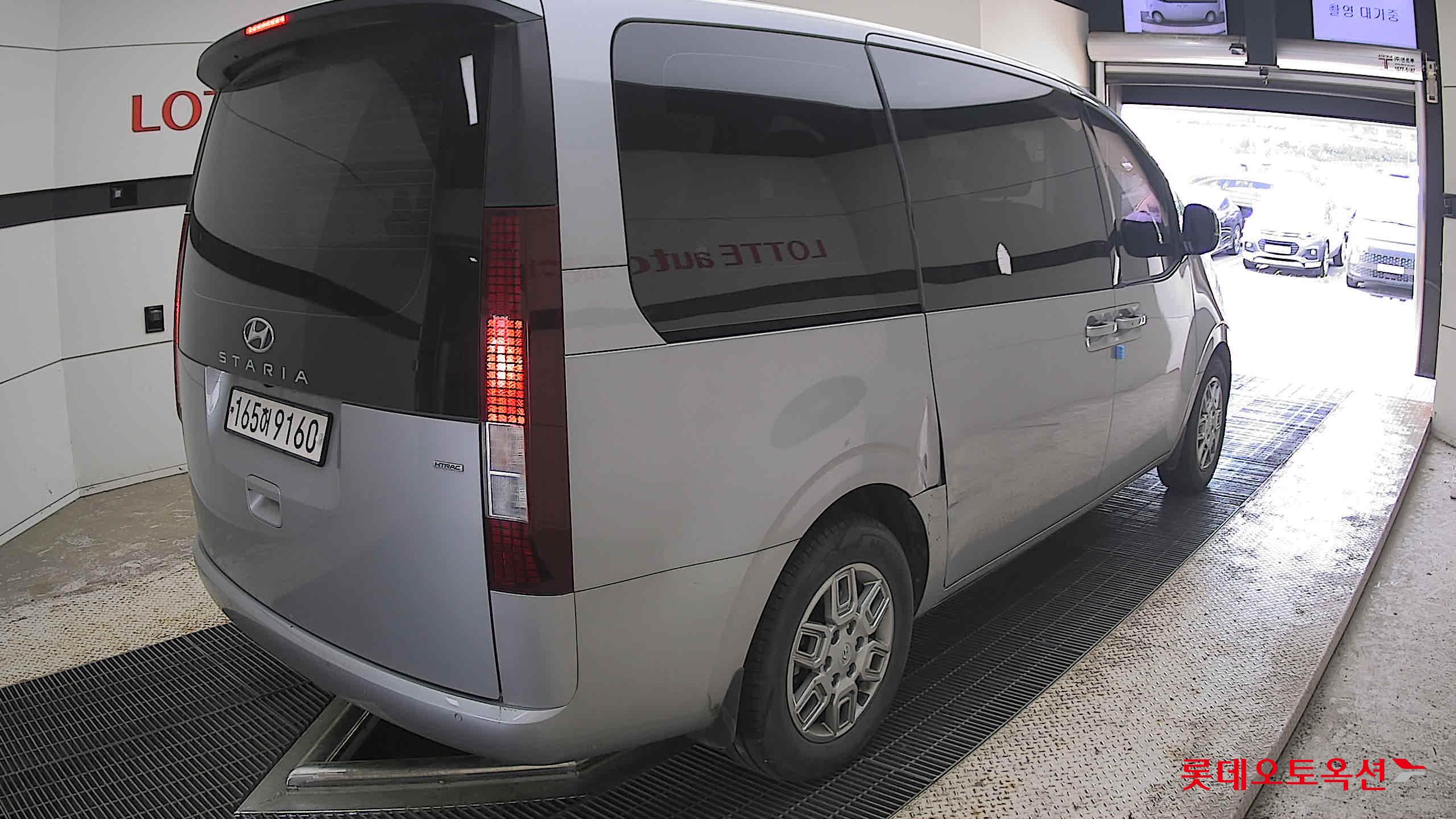 2022 - hyundai staria