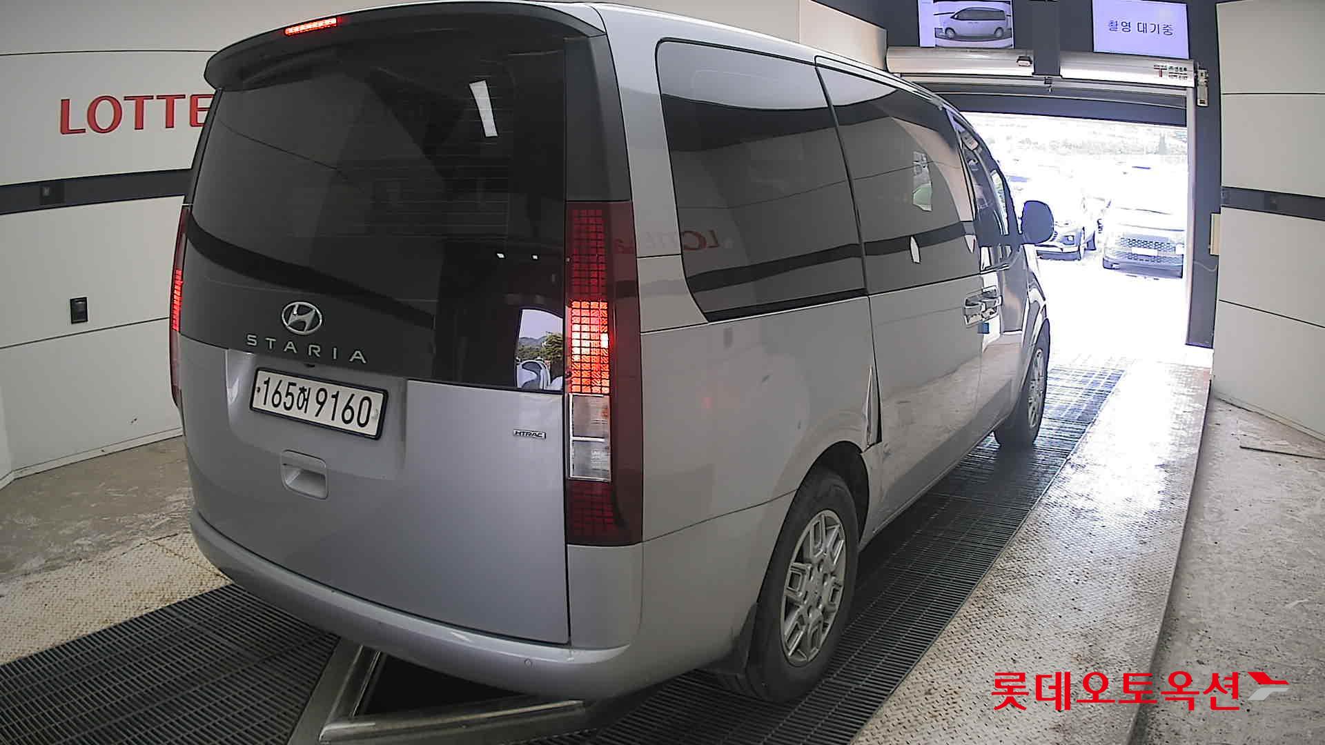 2022 - hyundai staria