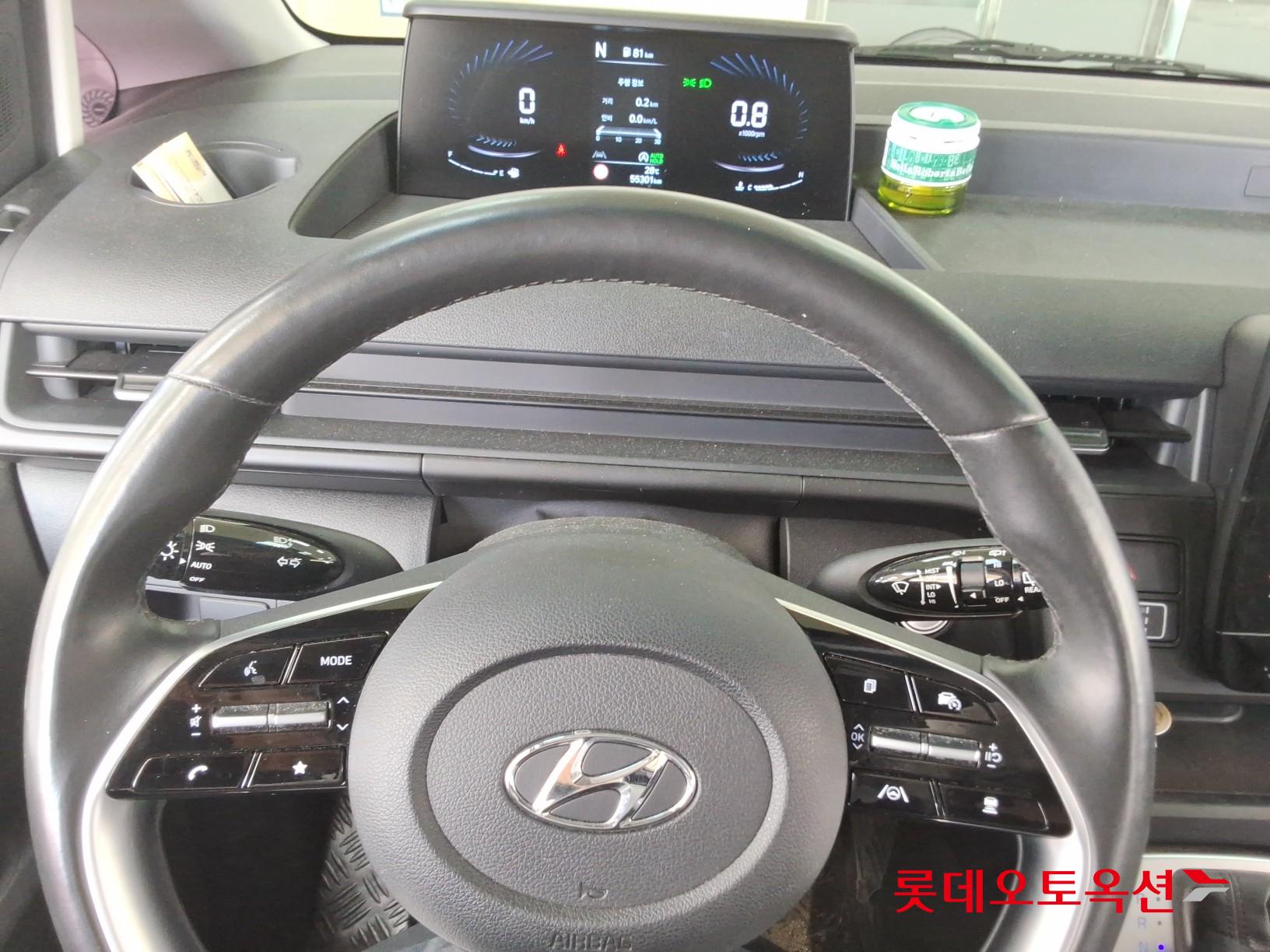 2022 - hyundai staria