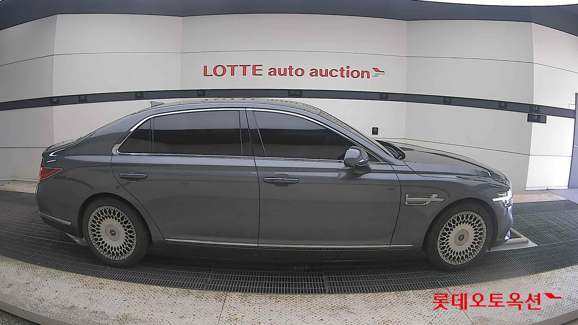 2021 - genesis g90