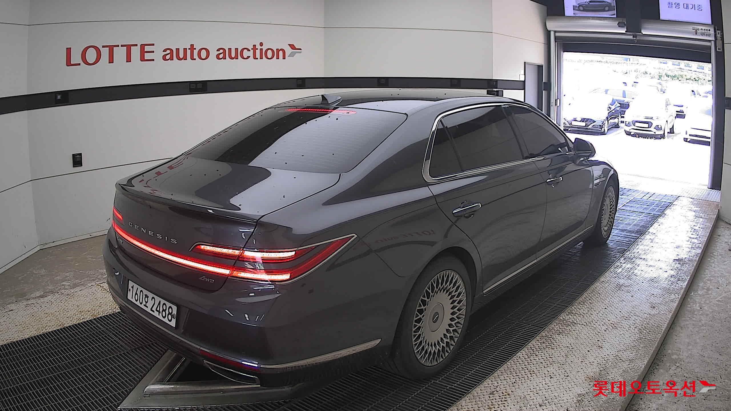 2021 - genesis g90