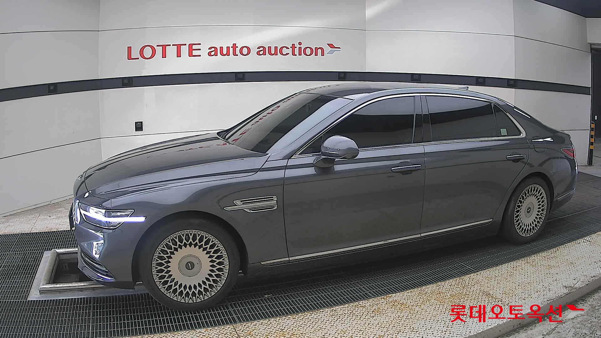 2021 - genesis g90