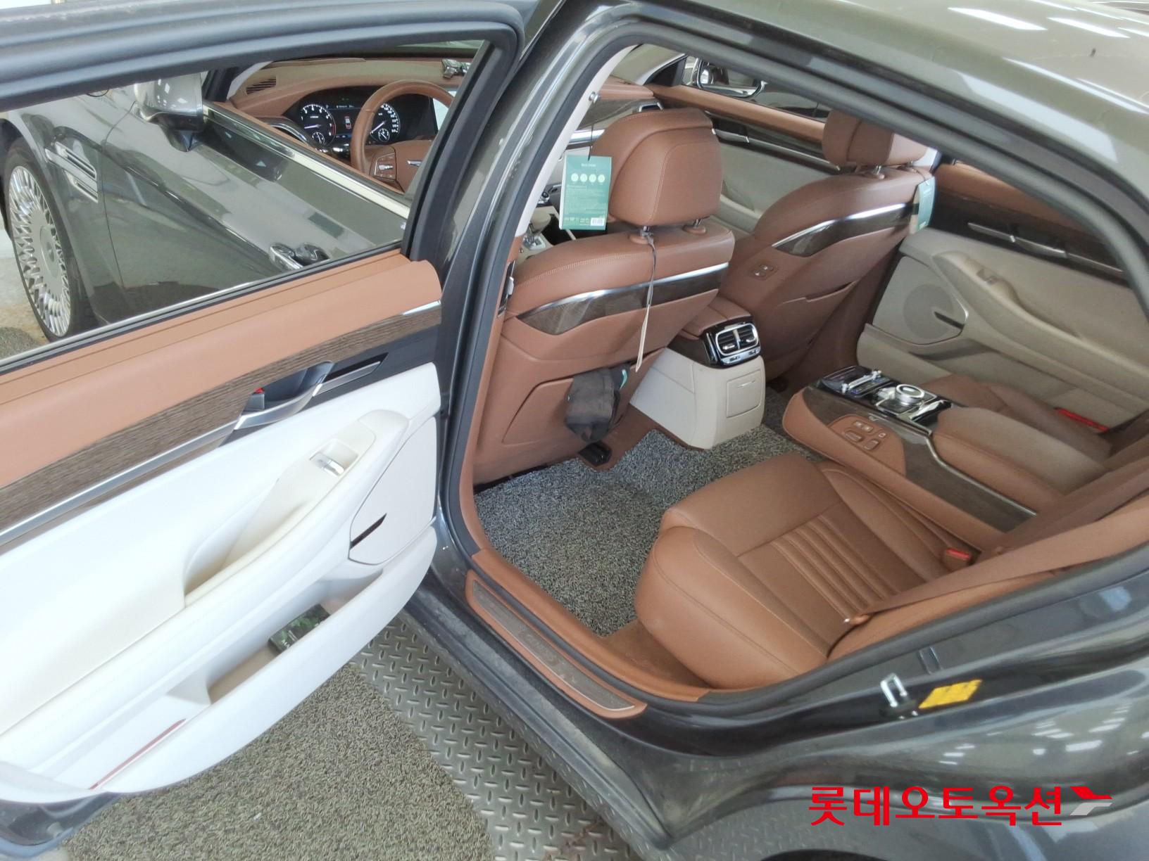 2021 - genesis g90