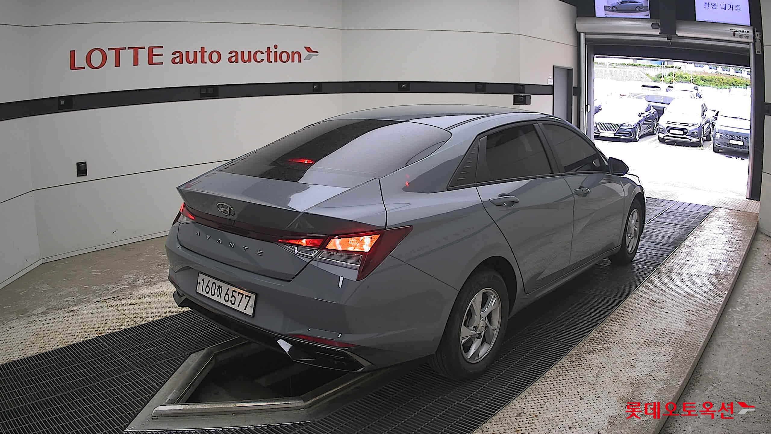 2021 - hyundai avante