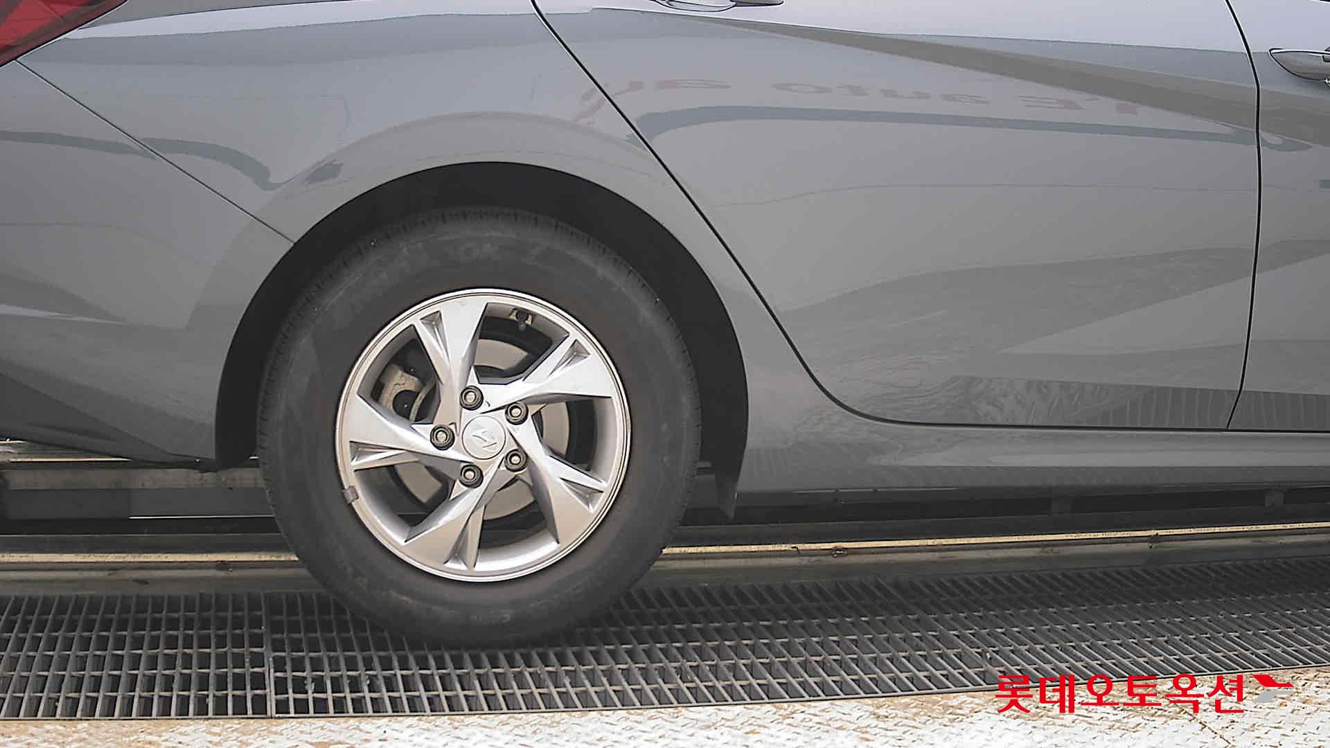 2021 - hyundai avante