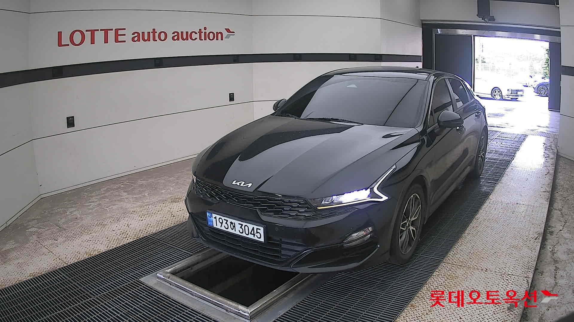 2022 - kia k5