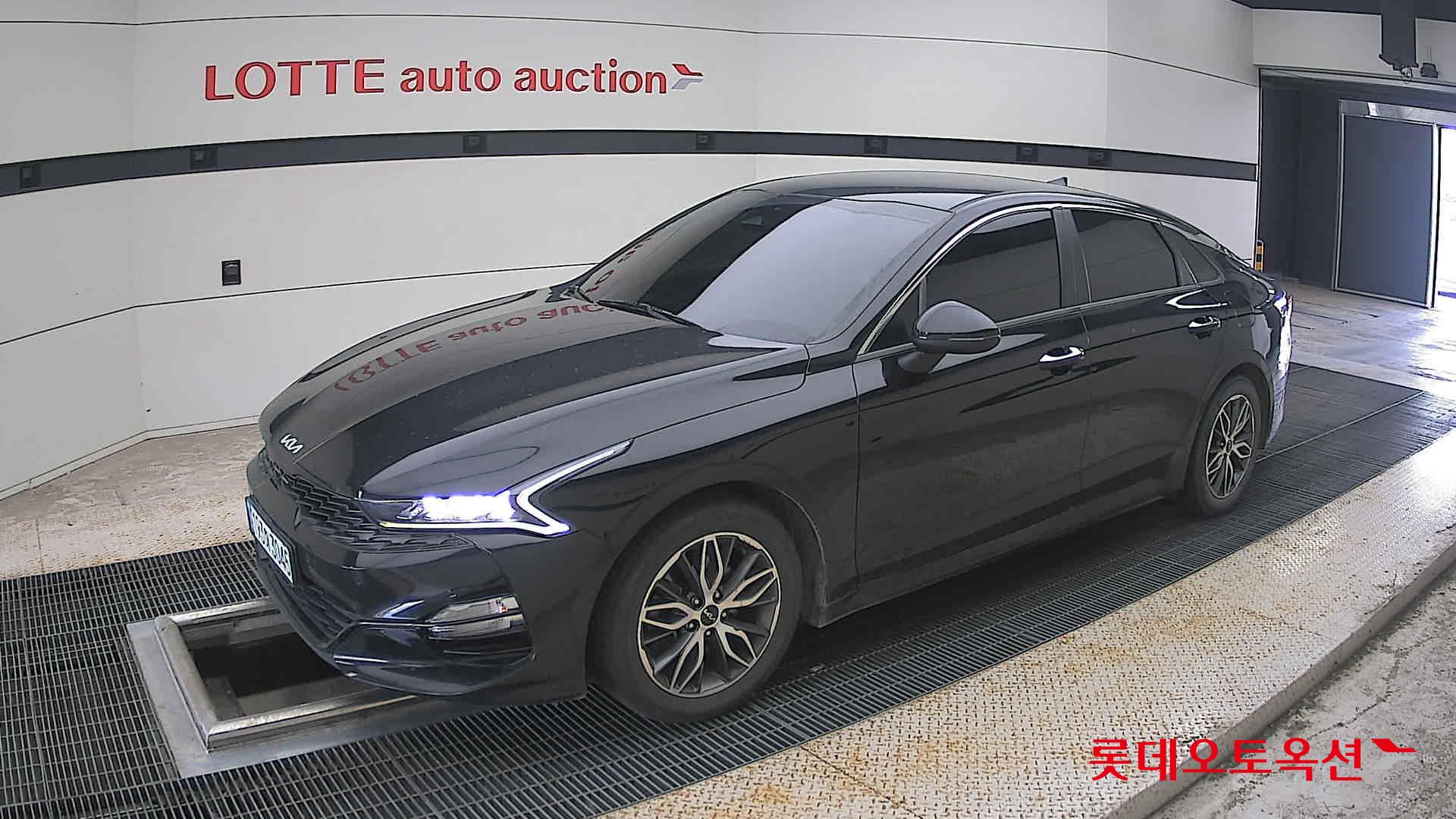 2022 - kia k5