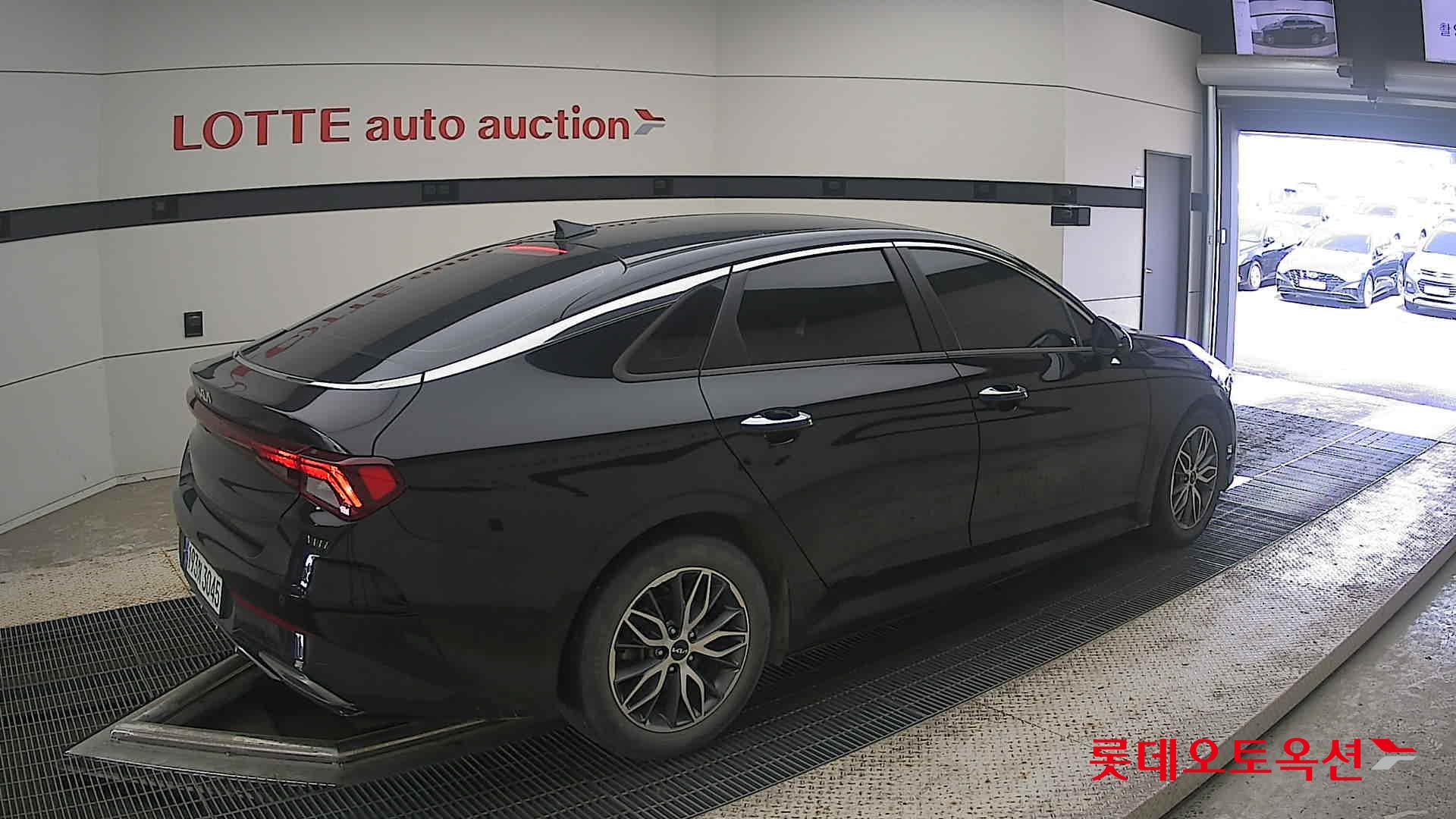 2022 - kia k5