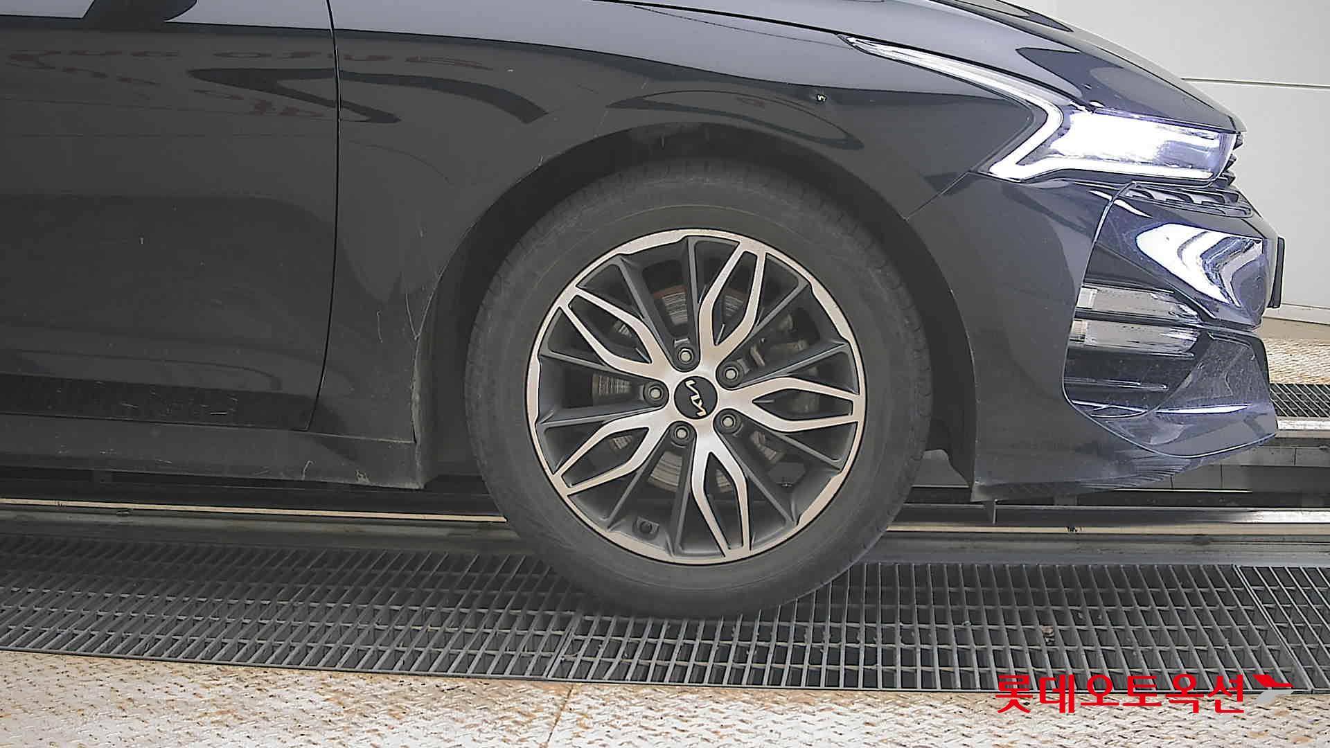 2022 - kia k5