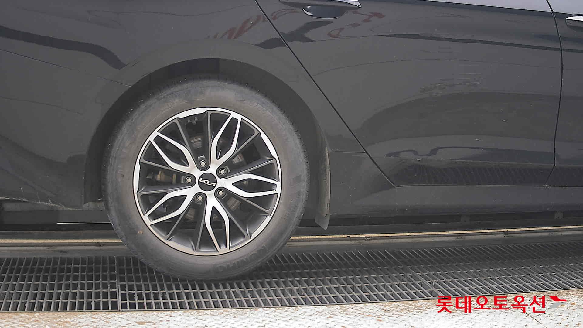 2022 - kia k5