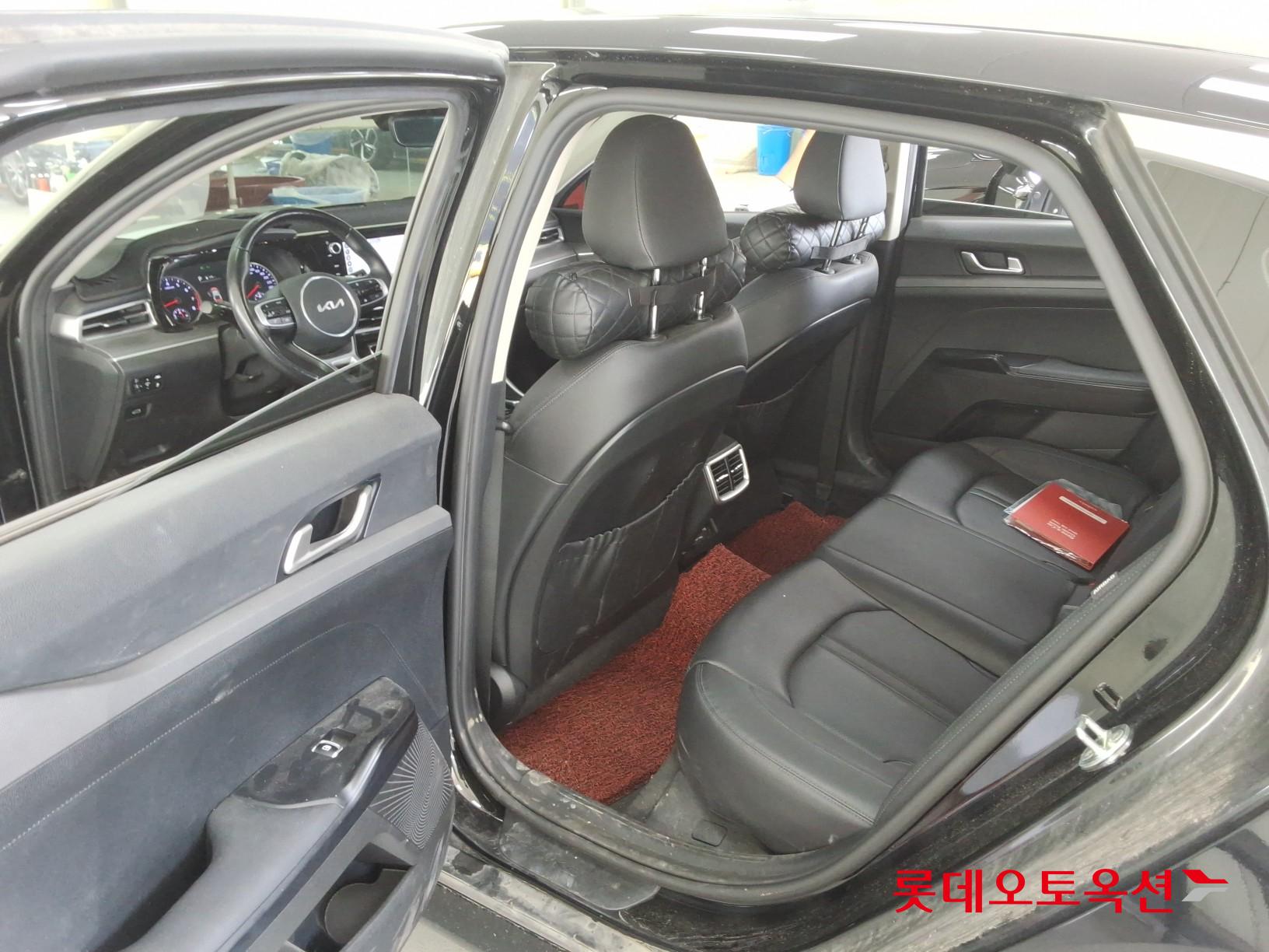 2022 - kia k5