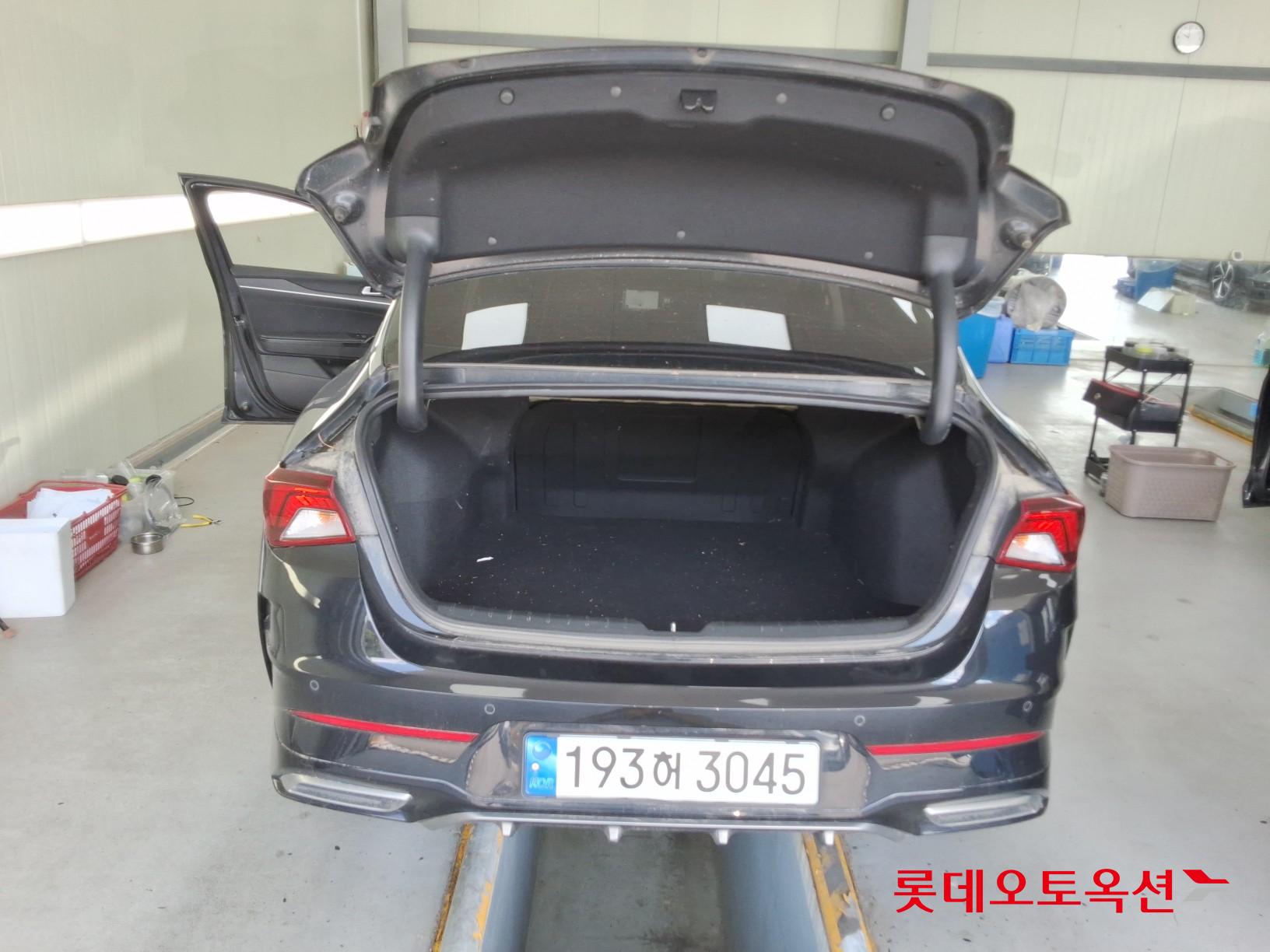 2022 - kia k5