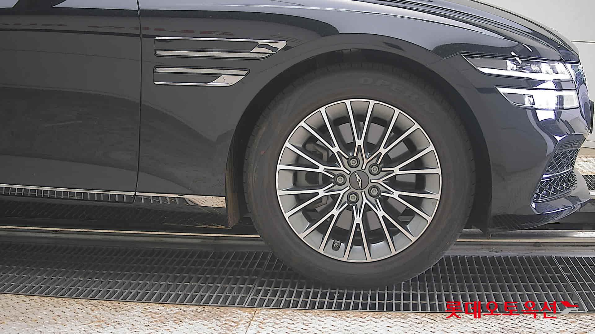 2024 - genesis g80