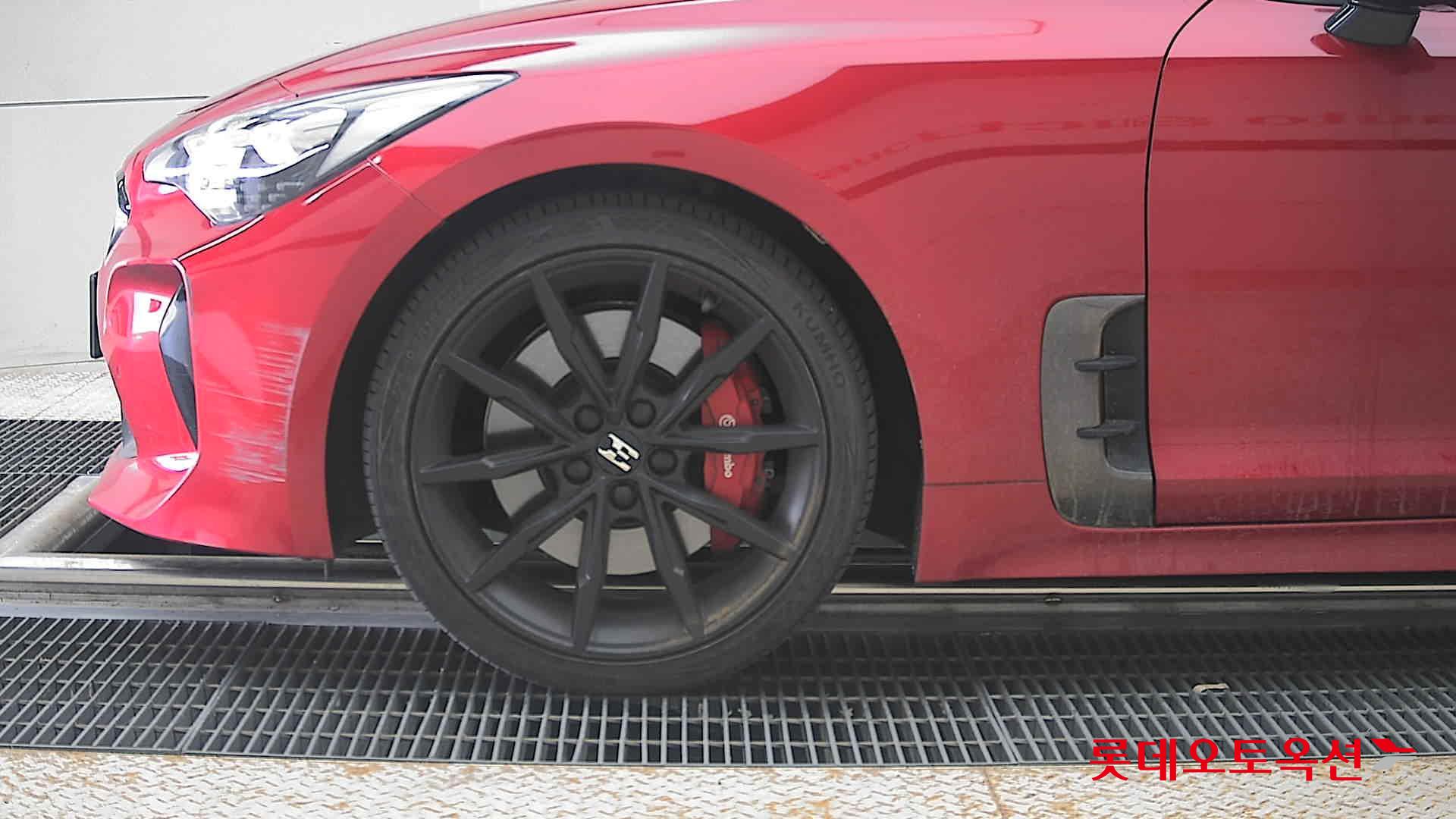 2022 - kia stinger
