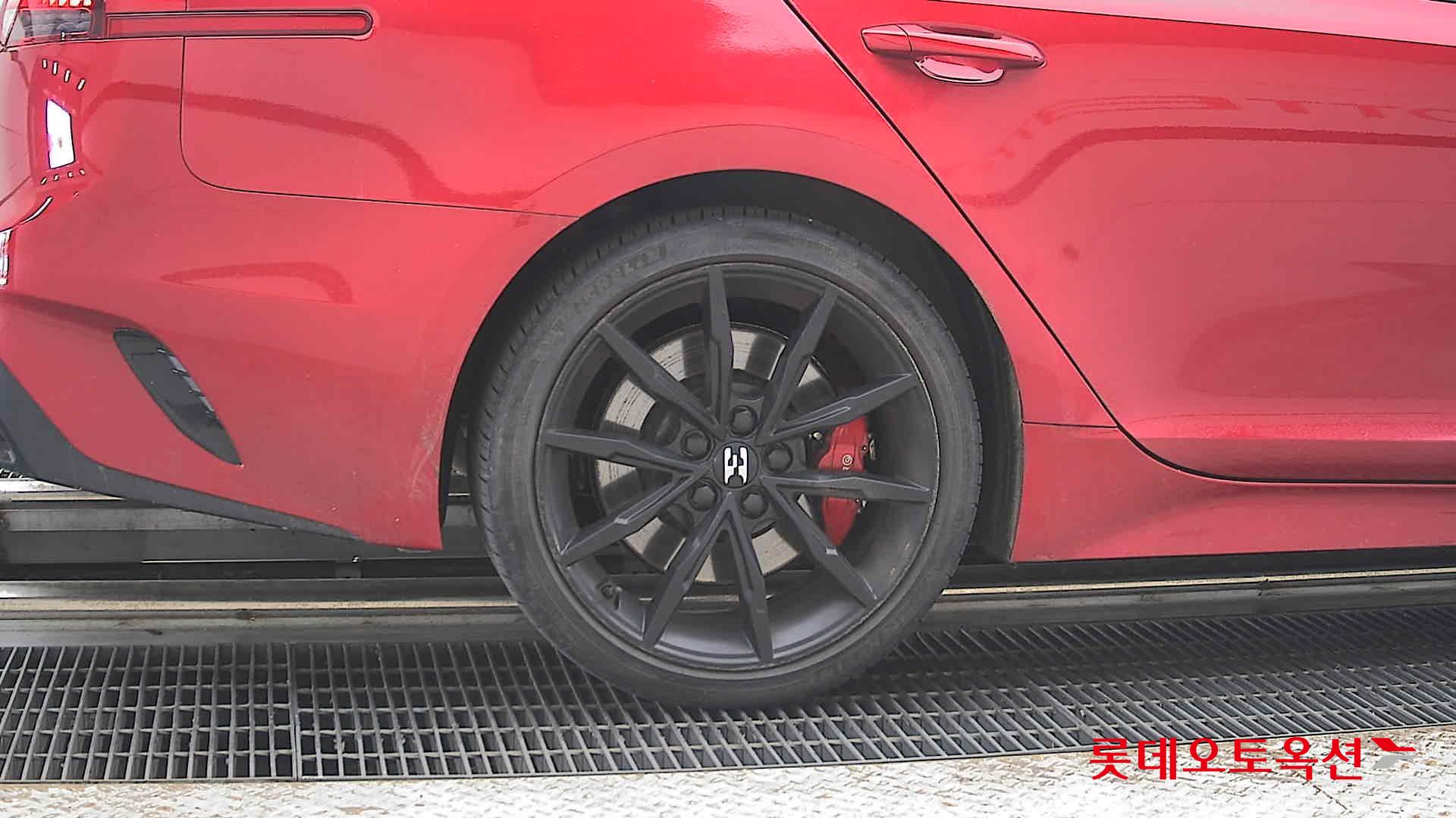 2022 - kia stinger