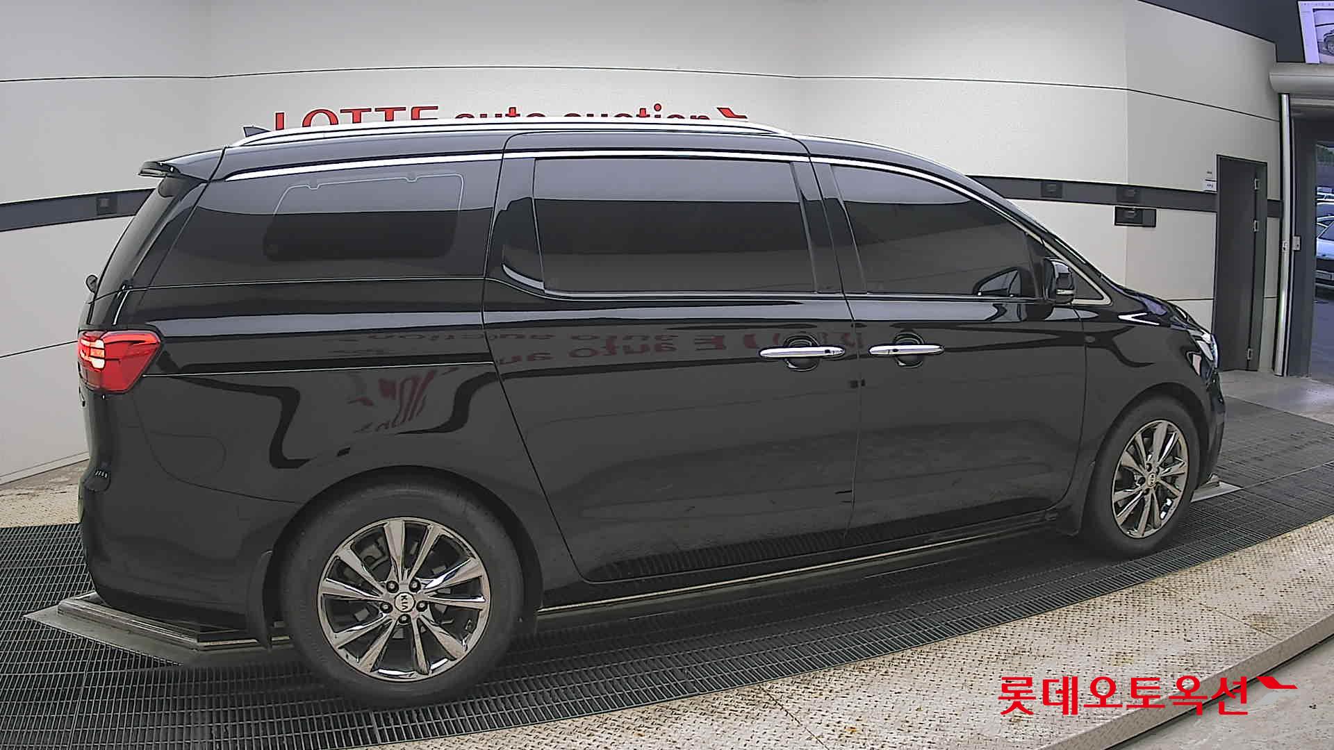 2019 - kia carnival