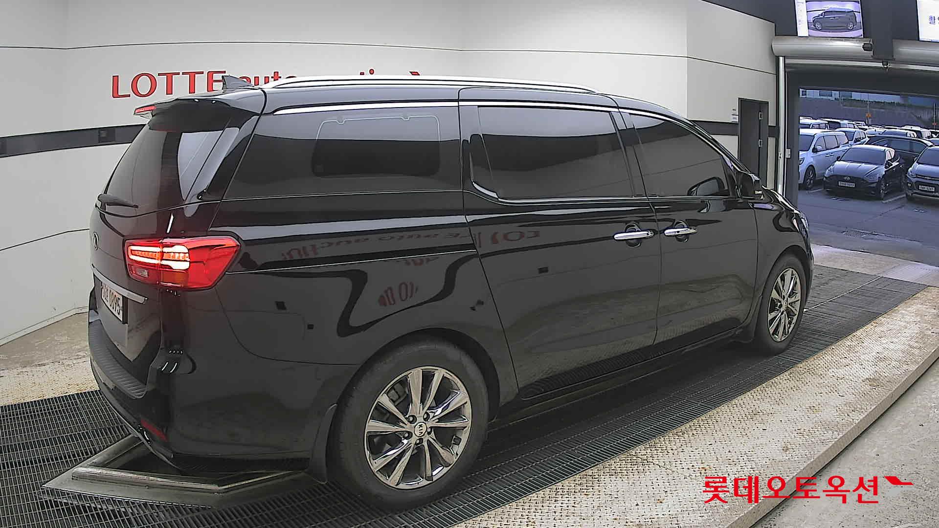 2019 - kia carnival