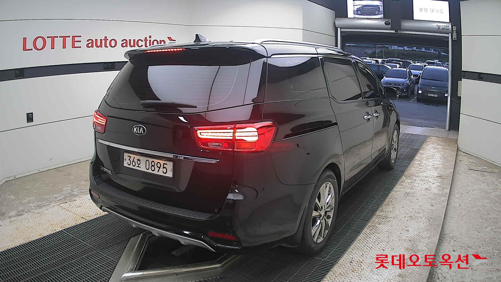 2019 - kia carnival
