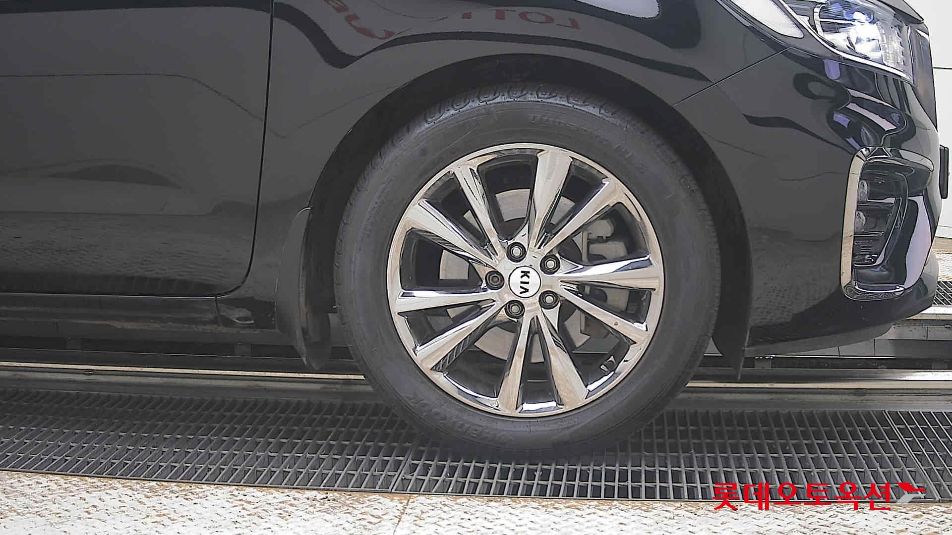 2019 - kia carnival