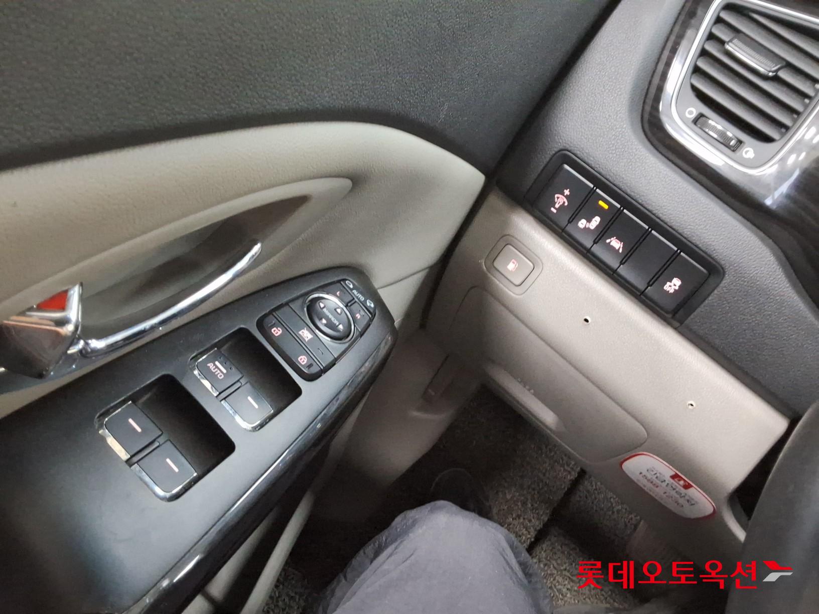 2019 - kia carnival