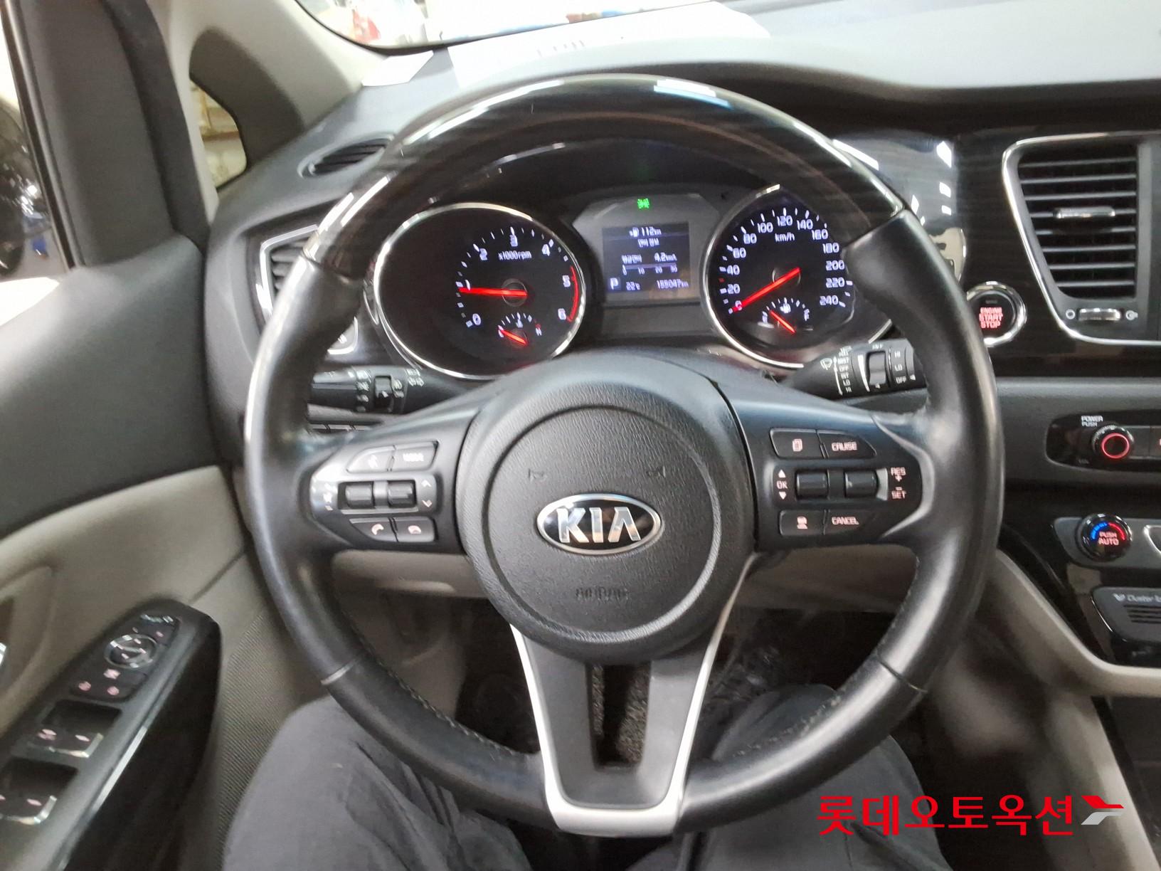 2019 - kia carnival