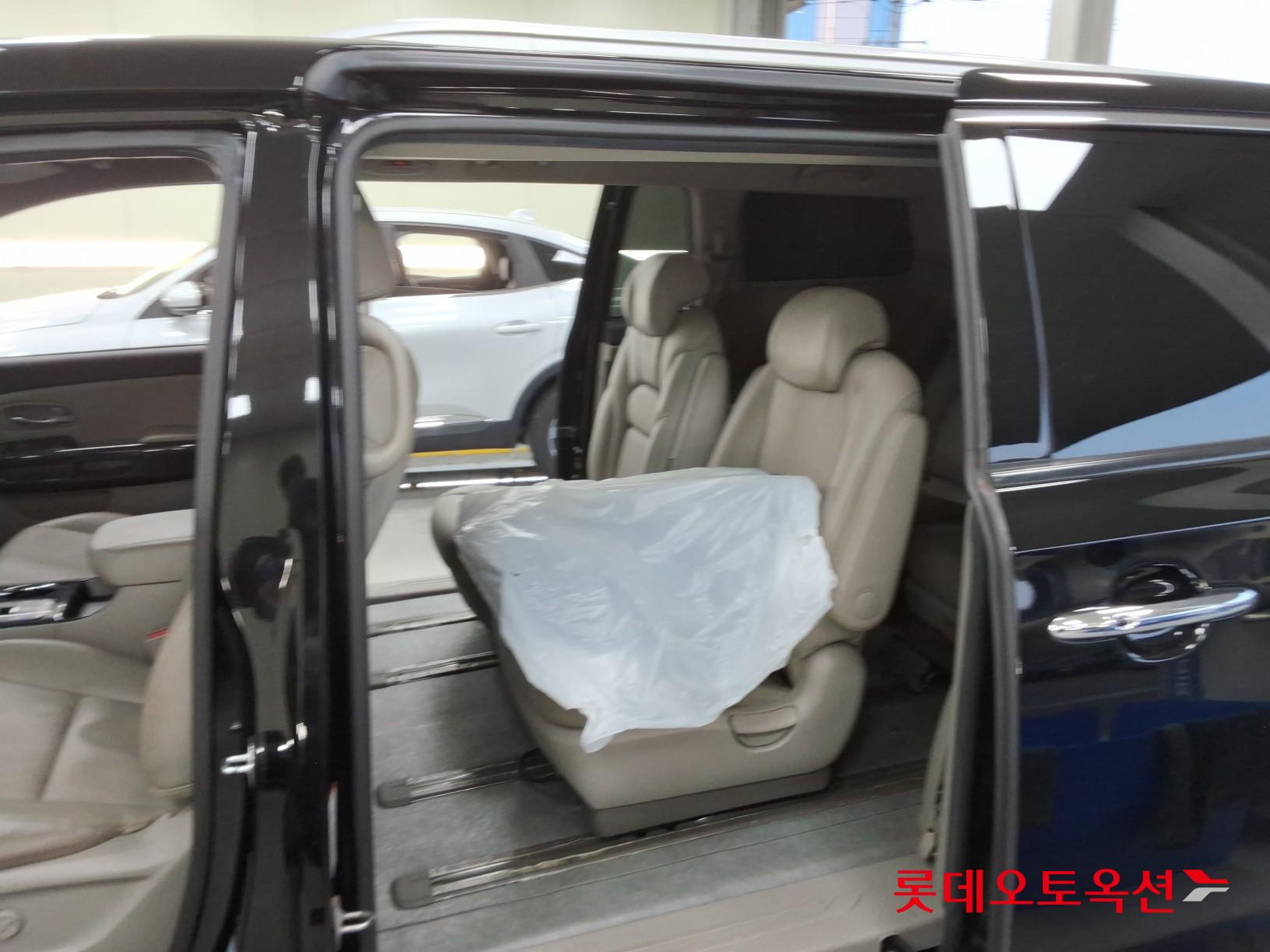 2019 - kia carnival