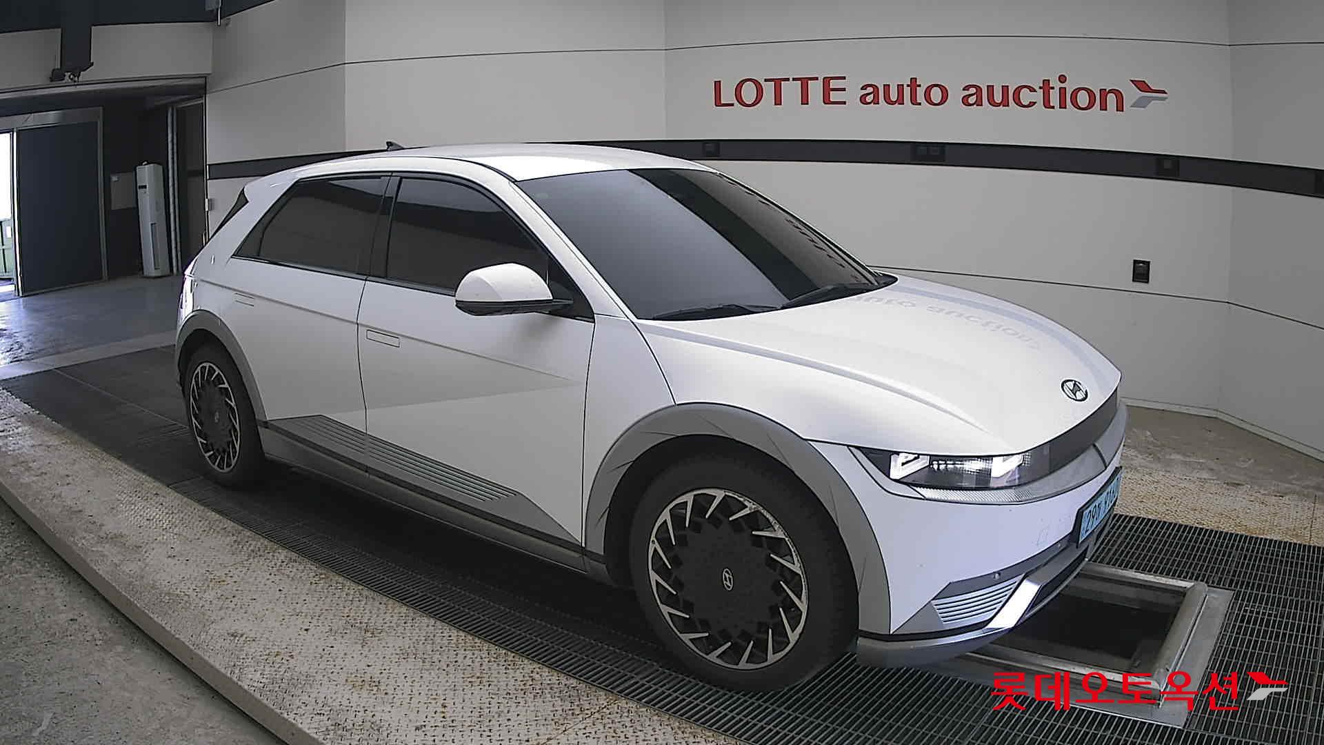 2022 - hyundai ioniq