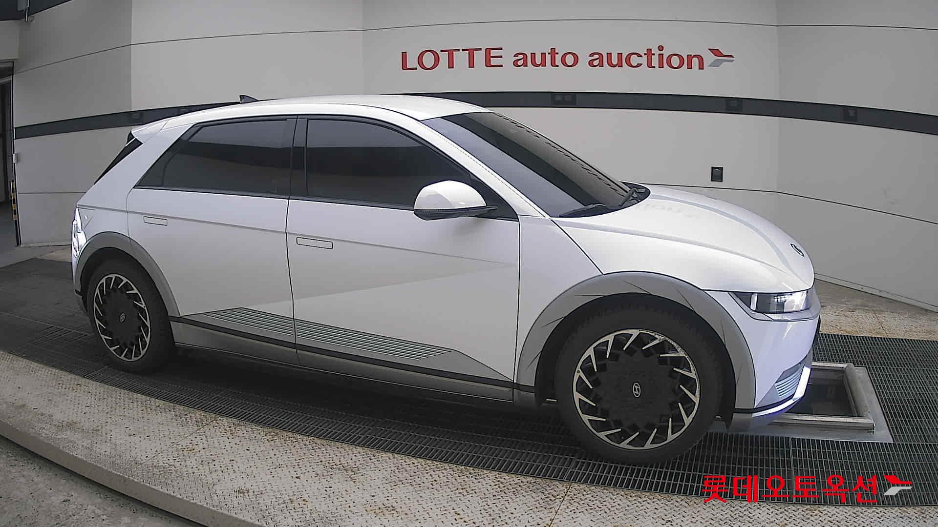 2022 - hyundai ioniq