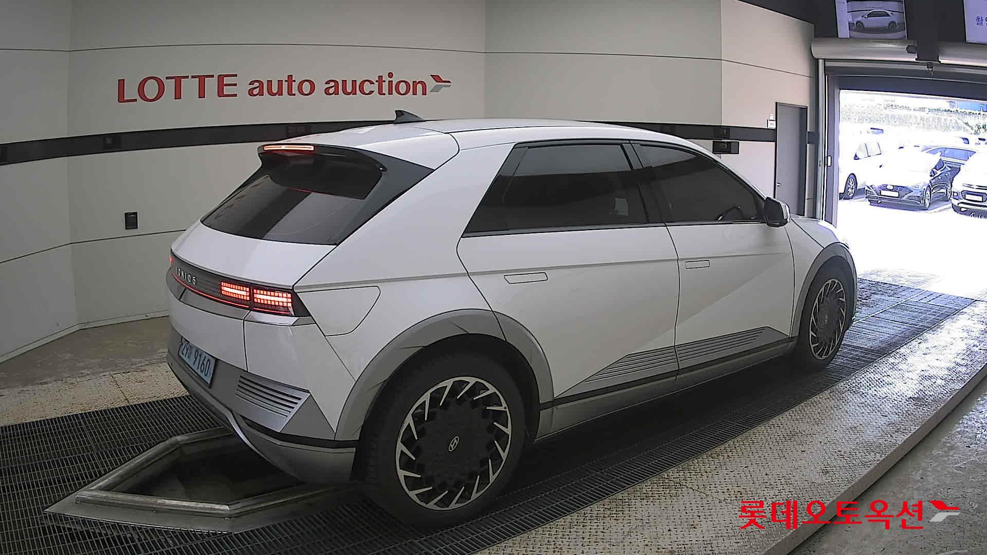 2022 - hyundai ioniq