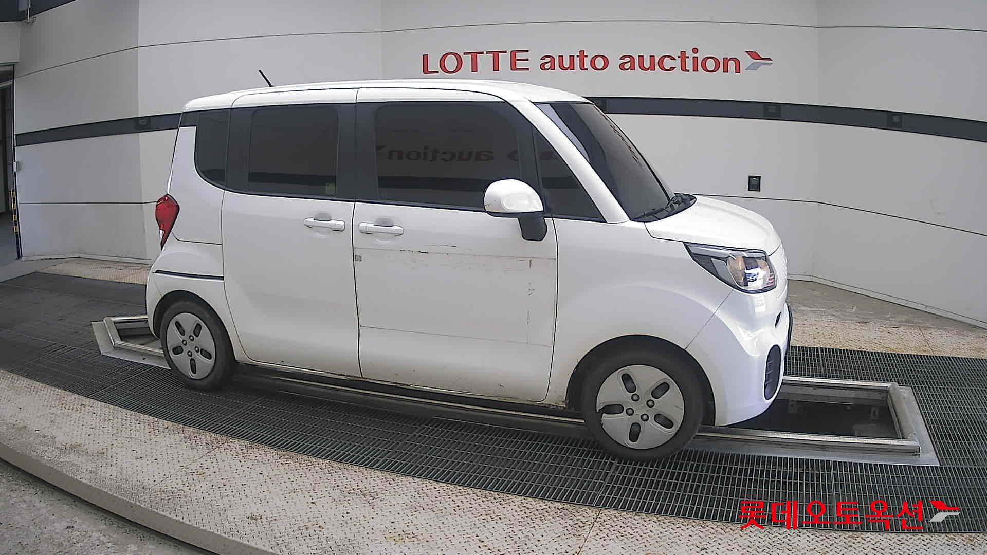 2022 - kia ray