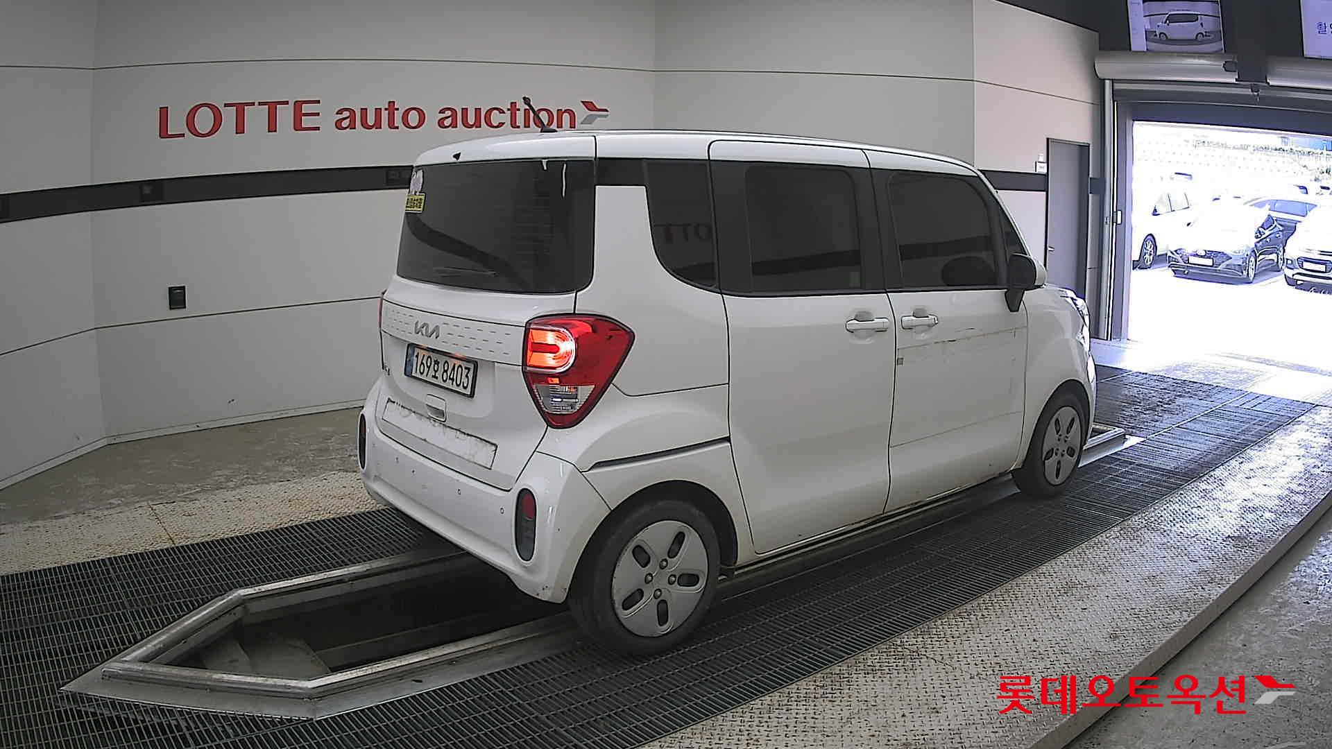 2022 - kia ray