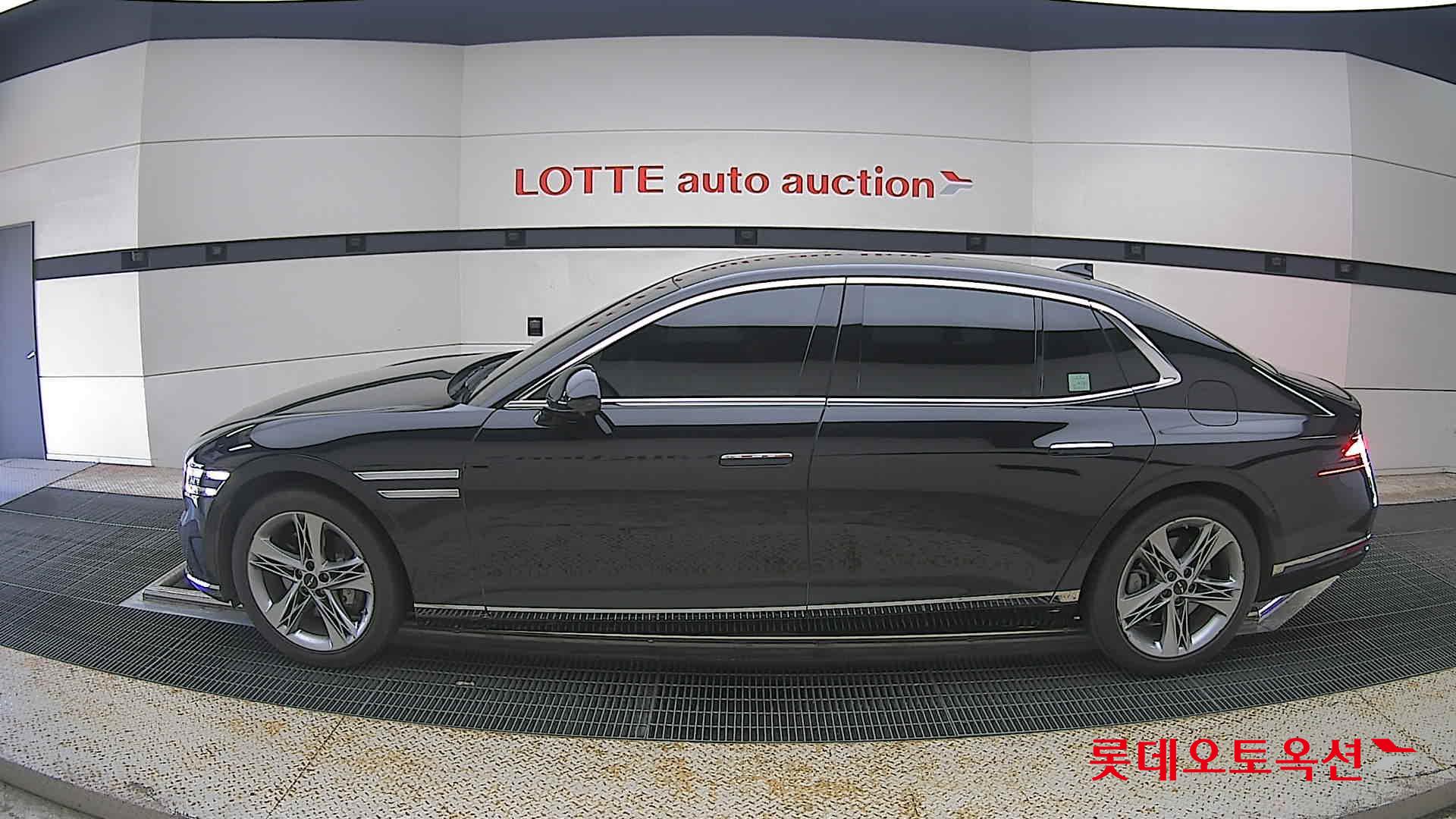 2022 - genesis g90