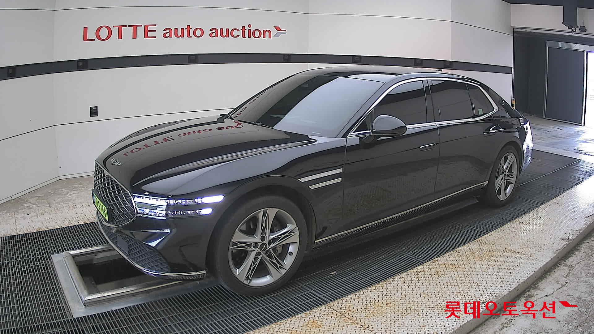 2022 - genesis g90