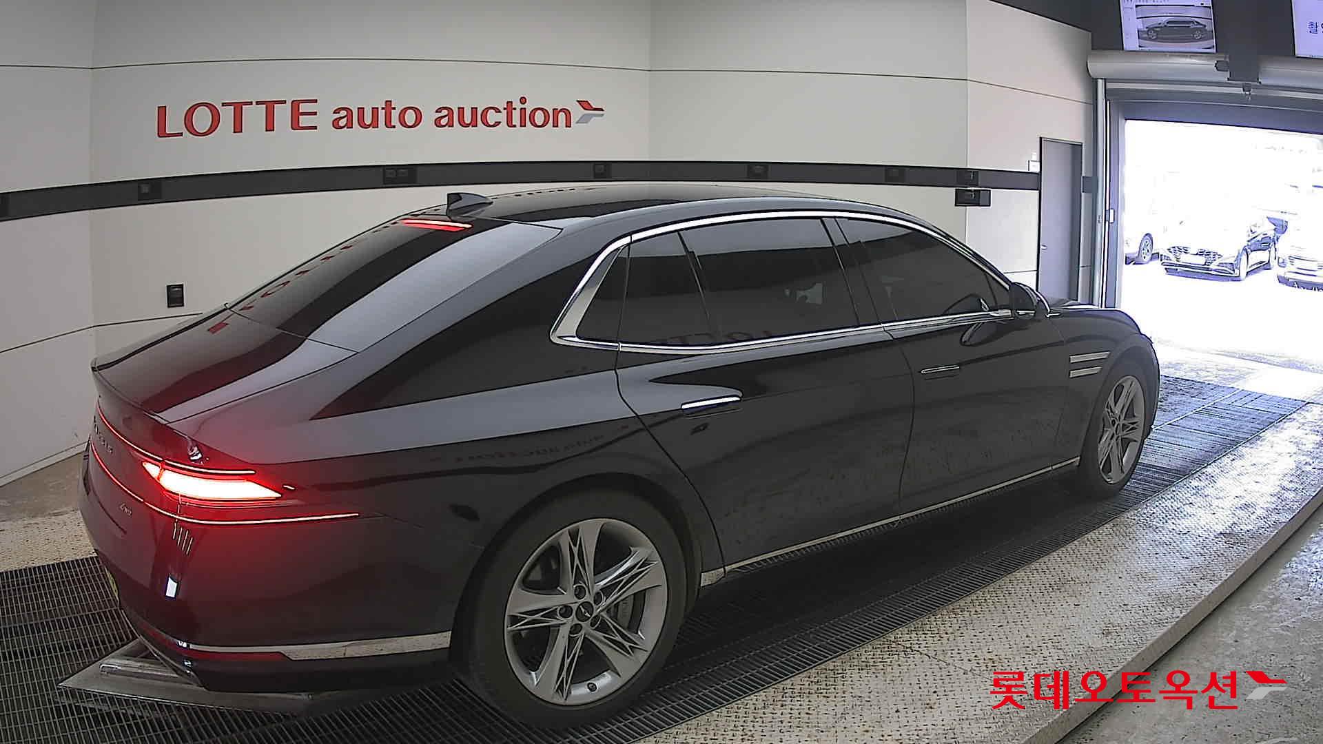 2022 - genesis g90
