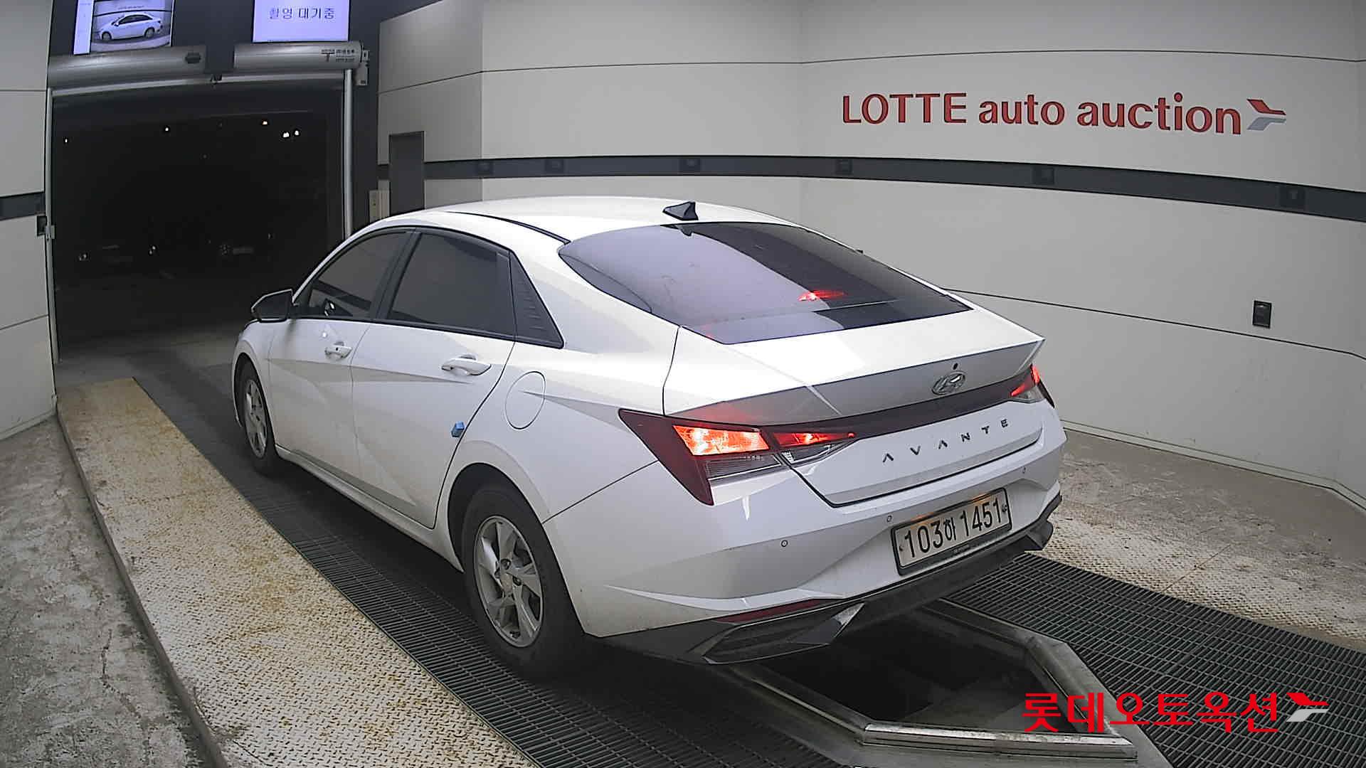 2021 - hyundai avante